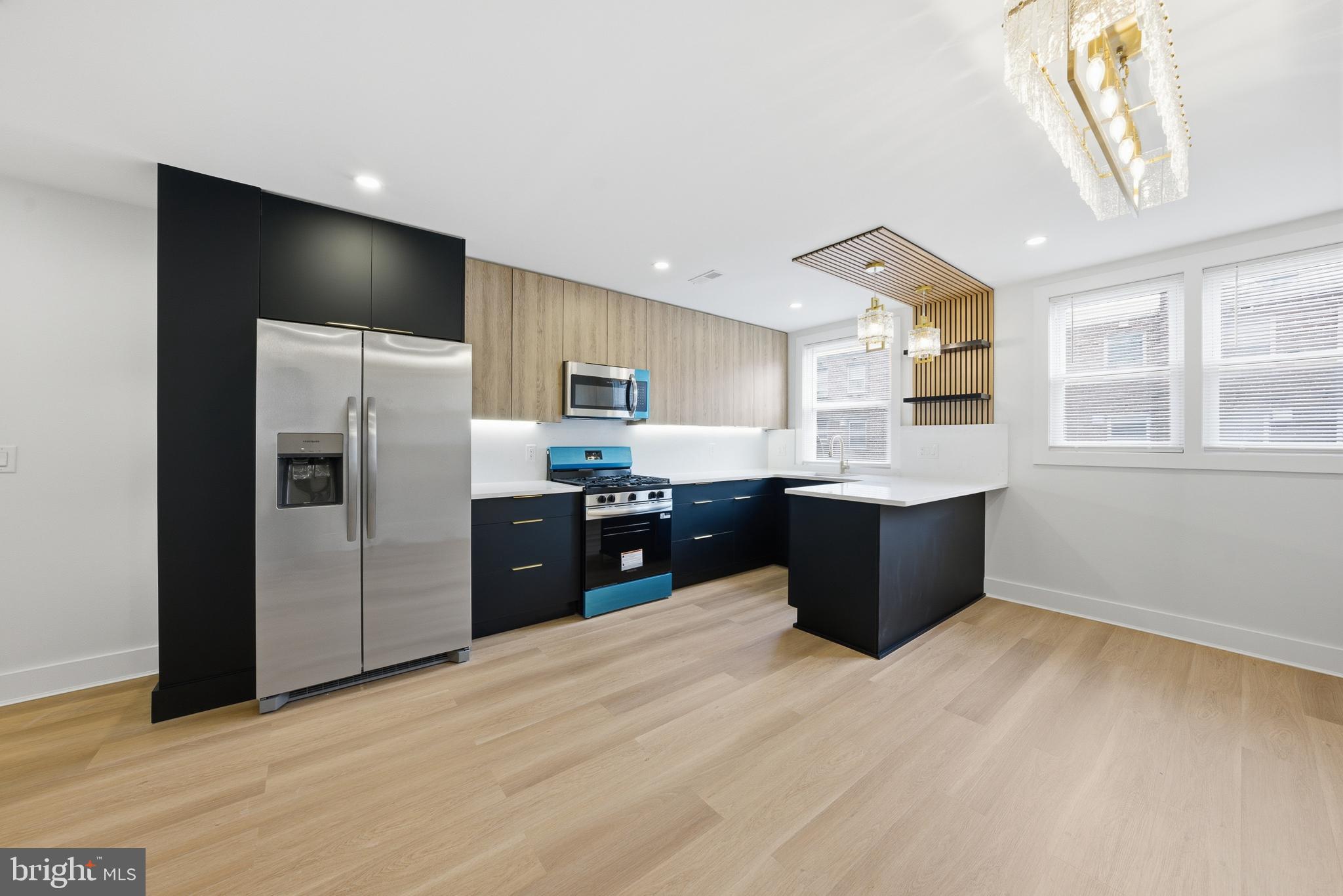 ACADEMY GARDENS - Residential