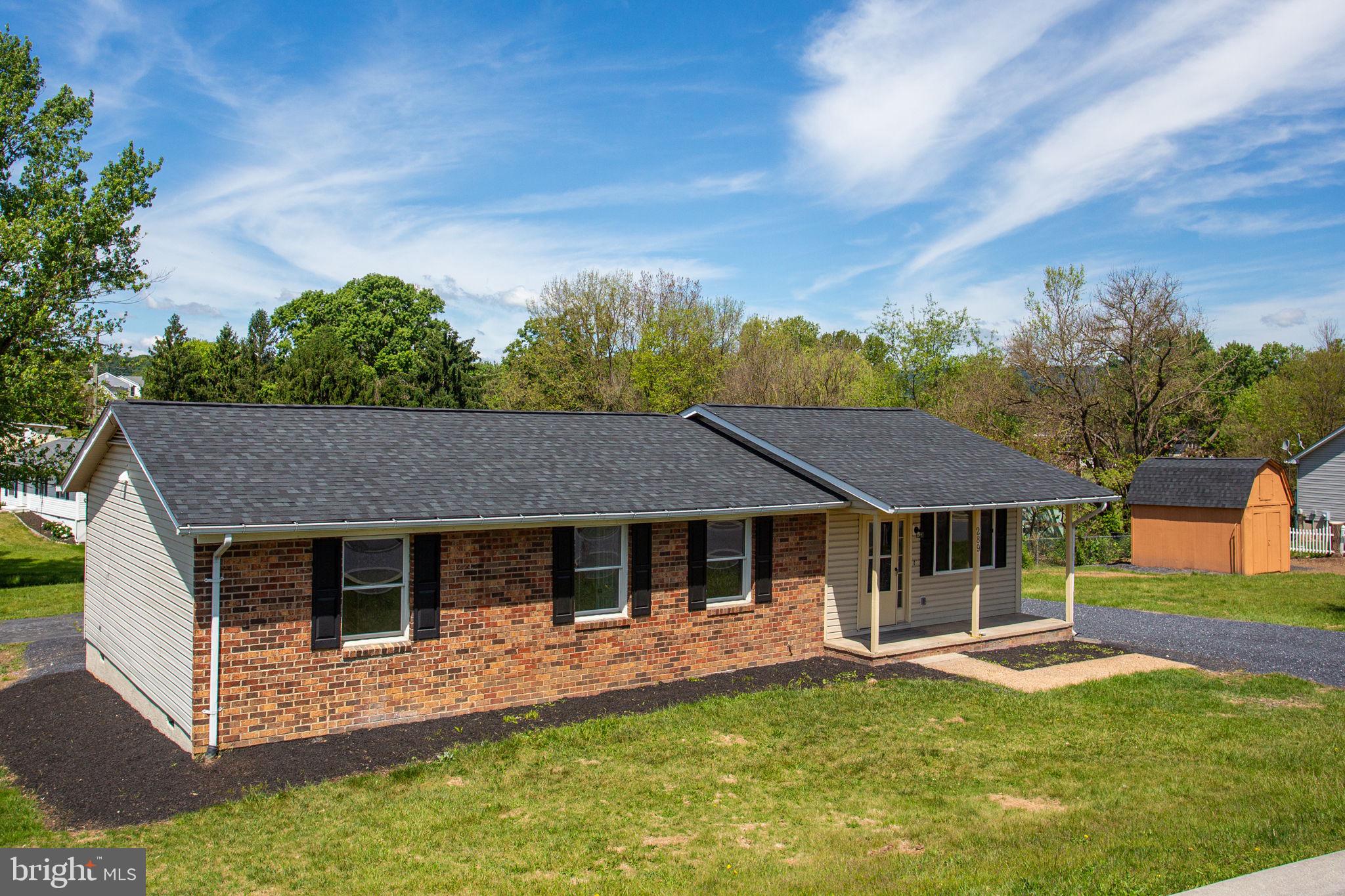 WEST VIEW - Residential