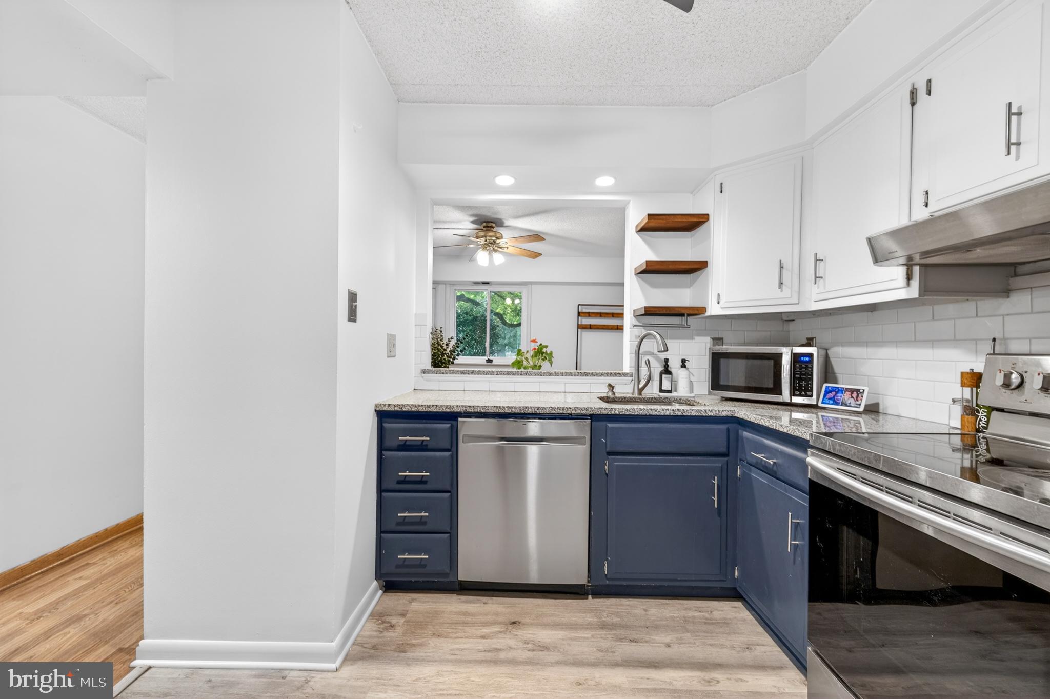 SUMMIT HOUSE - Residential