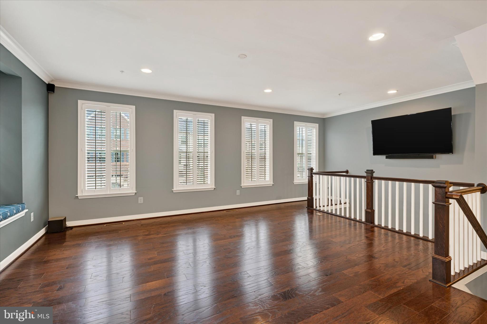 HUNT VALLEY OVERLOOK - Residential Lease