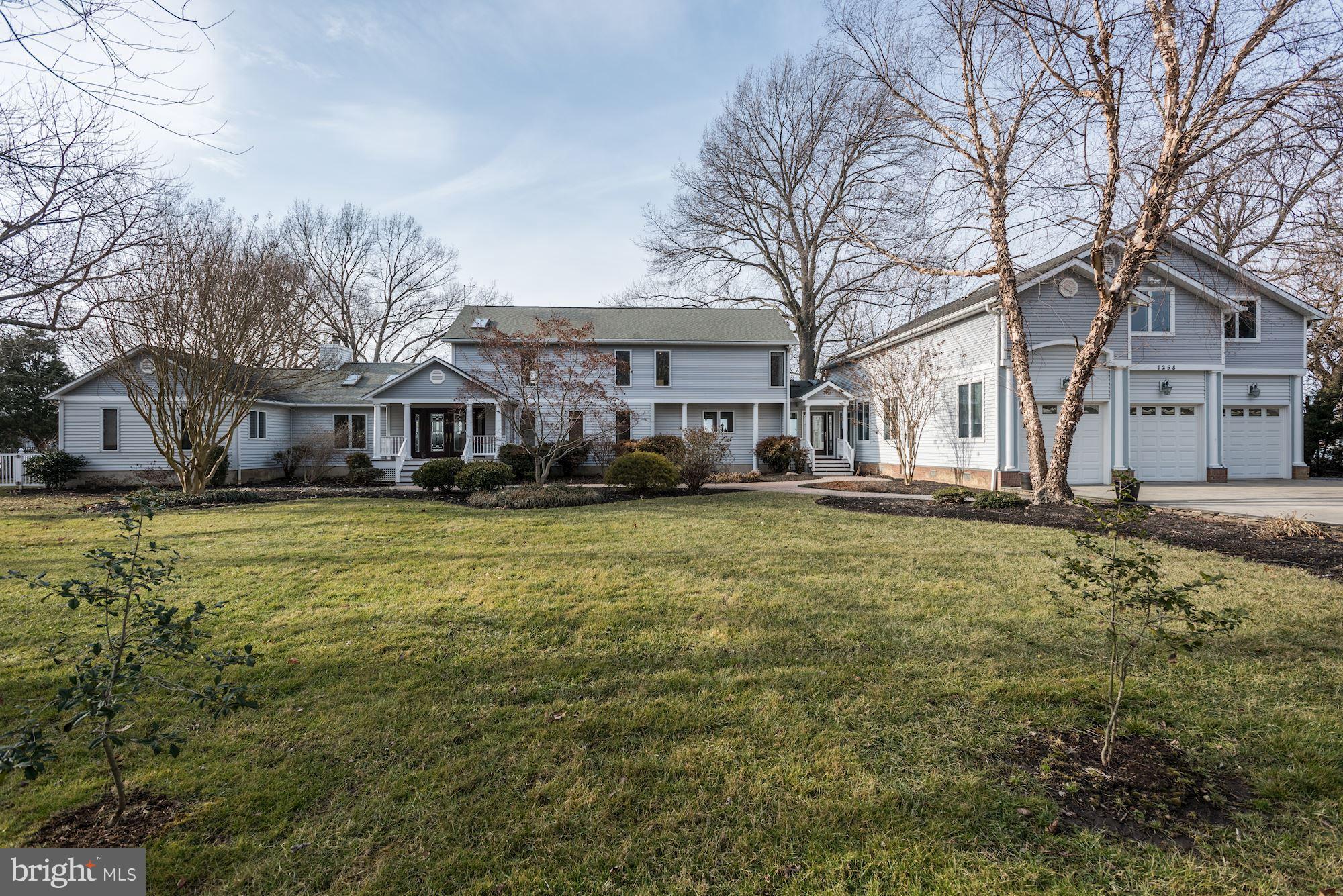 SHADY SIDE - Residential