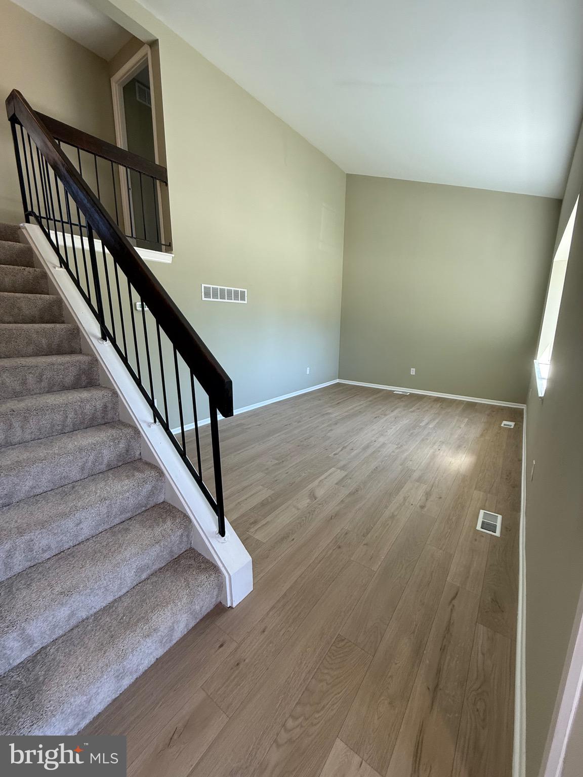 NORTH GATE HALL - Residential
