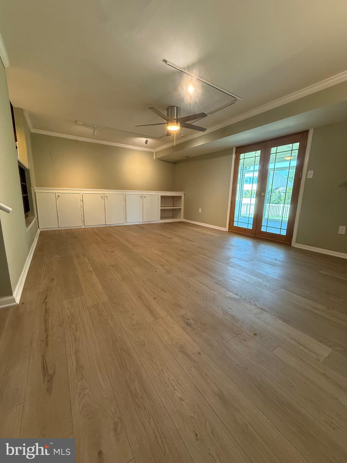 NORTH GATE HALL - Residential