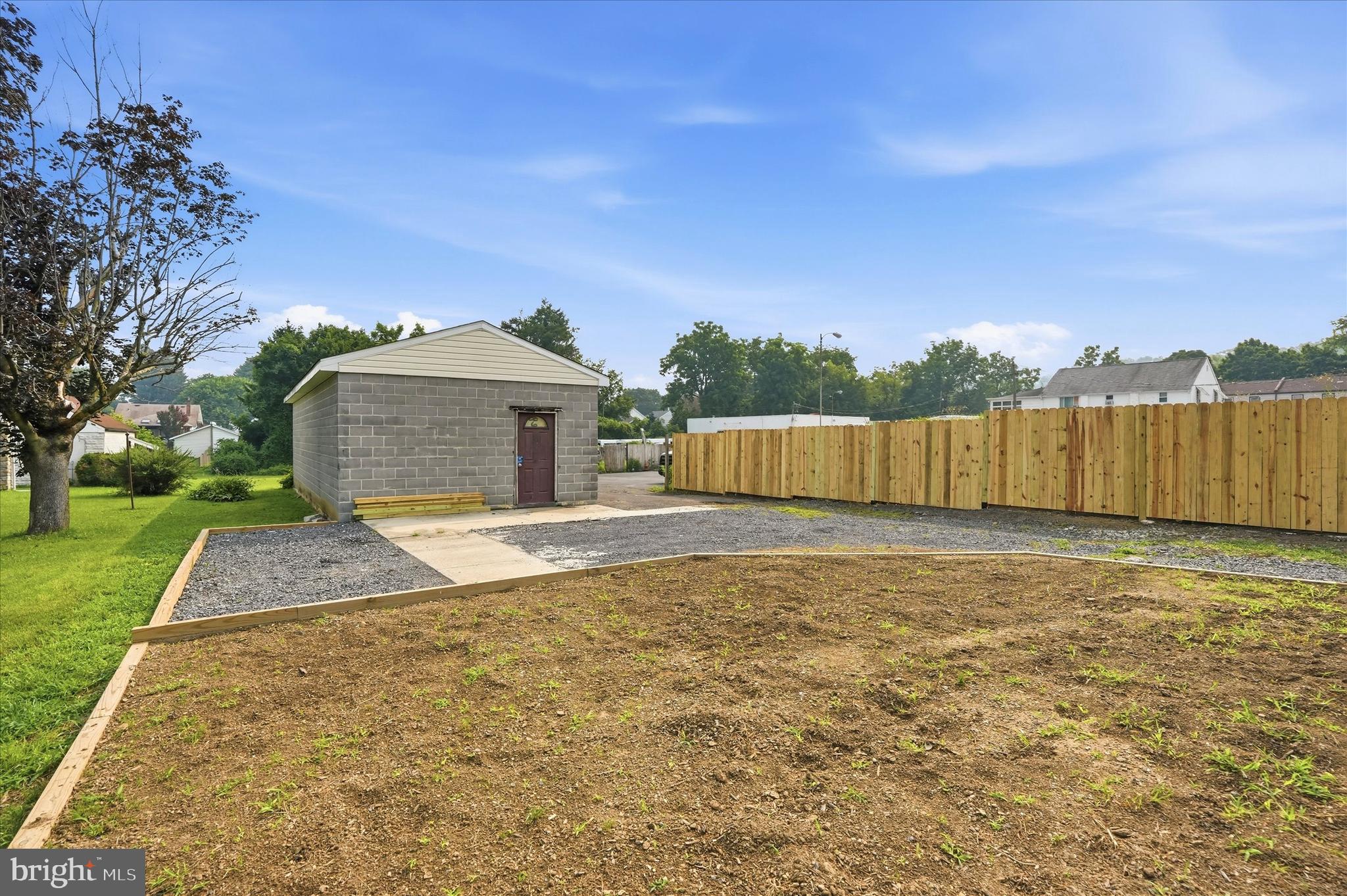 ROSLYN - Residential