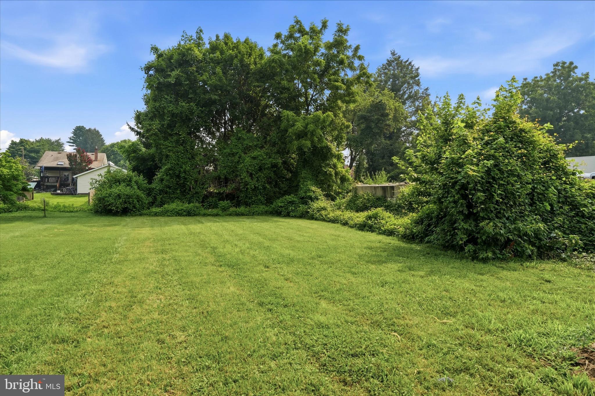 ROSLYN - Residential
