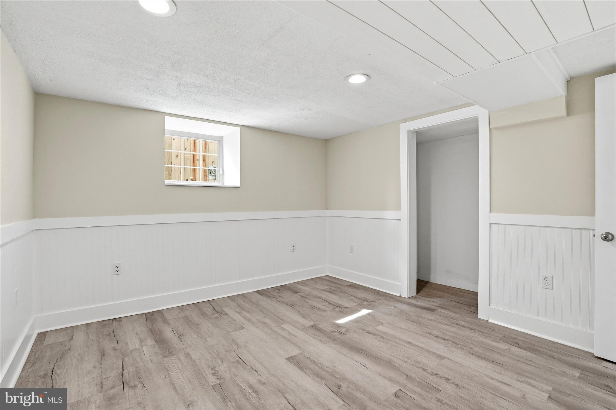 ROSLYN - Residential