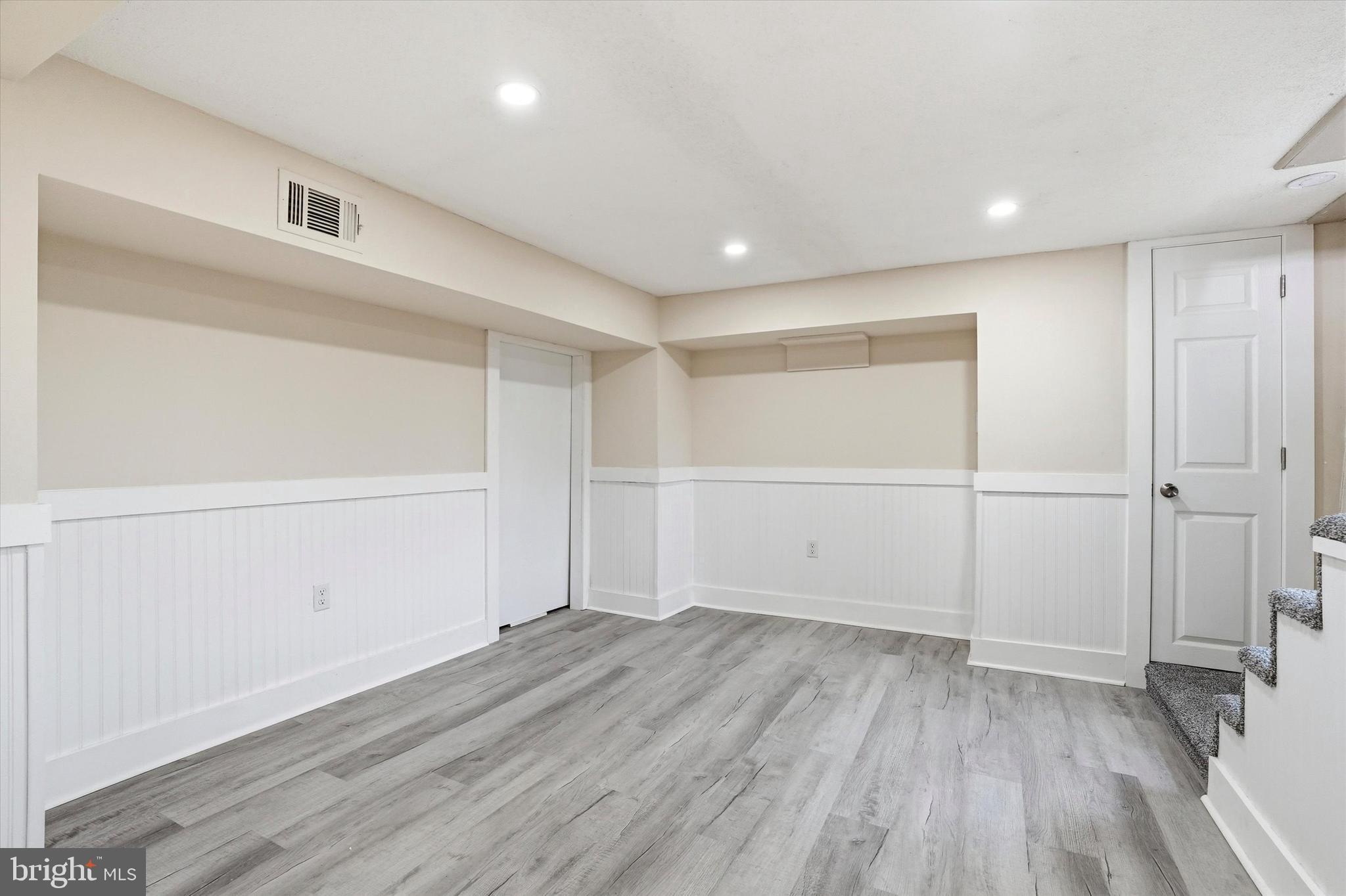 ROSLYN - Residential