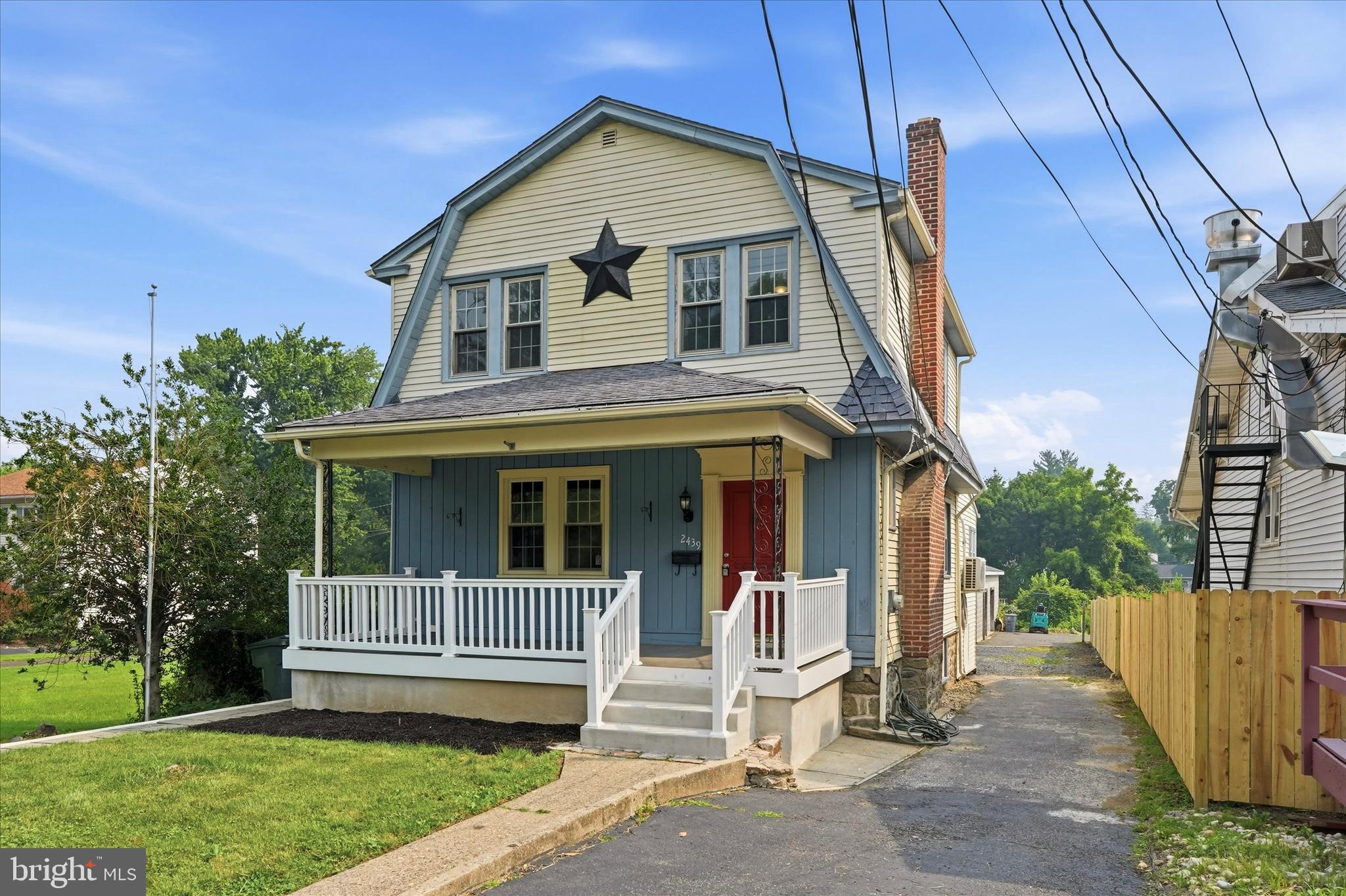 ROSLYN - Residential