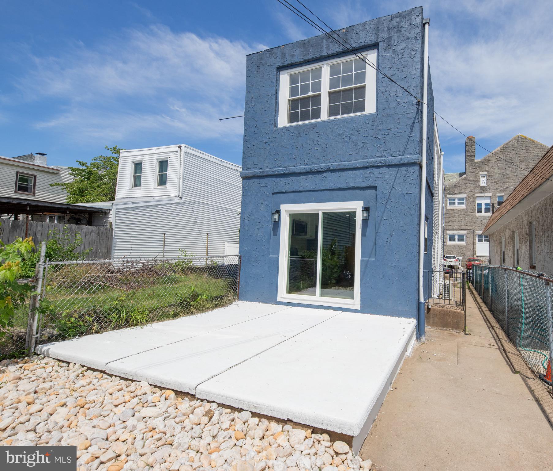 BRIDESBURG - Residential