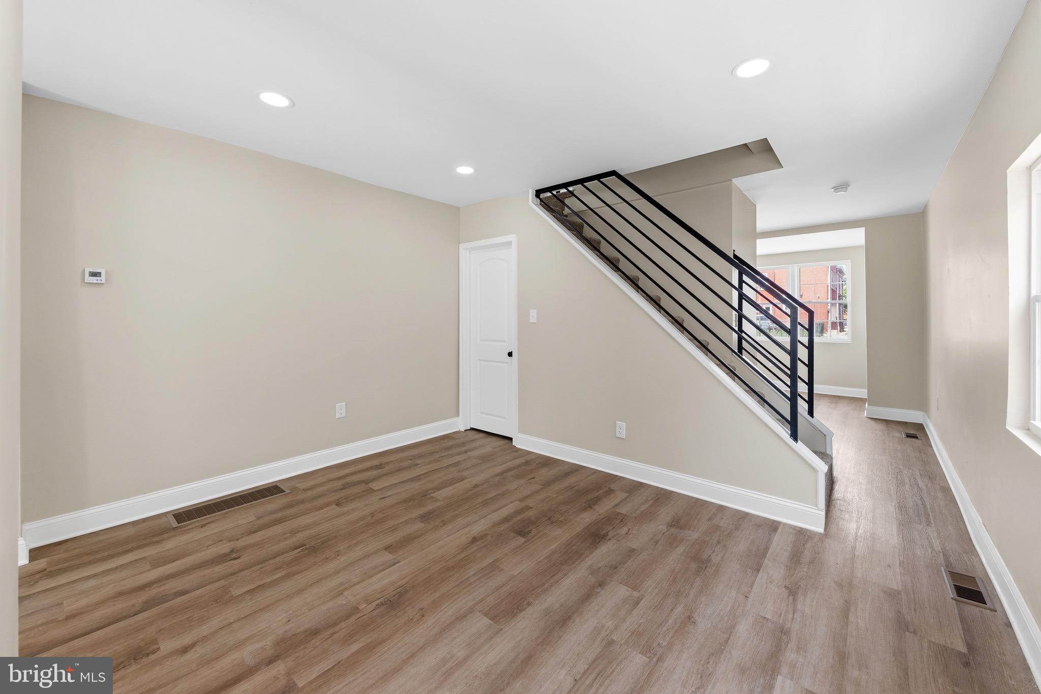 BRIDESBURG - Residential