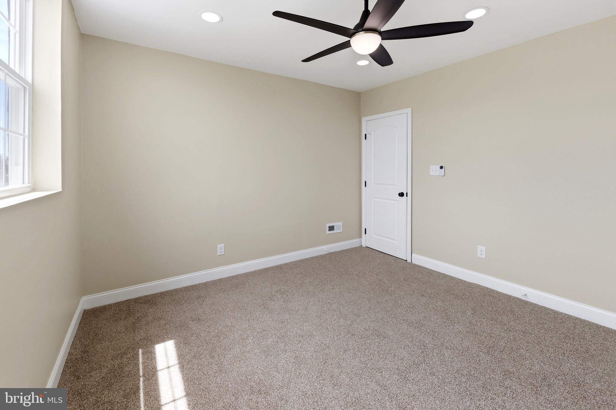 BRIDESBURG - Residential