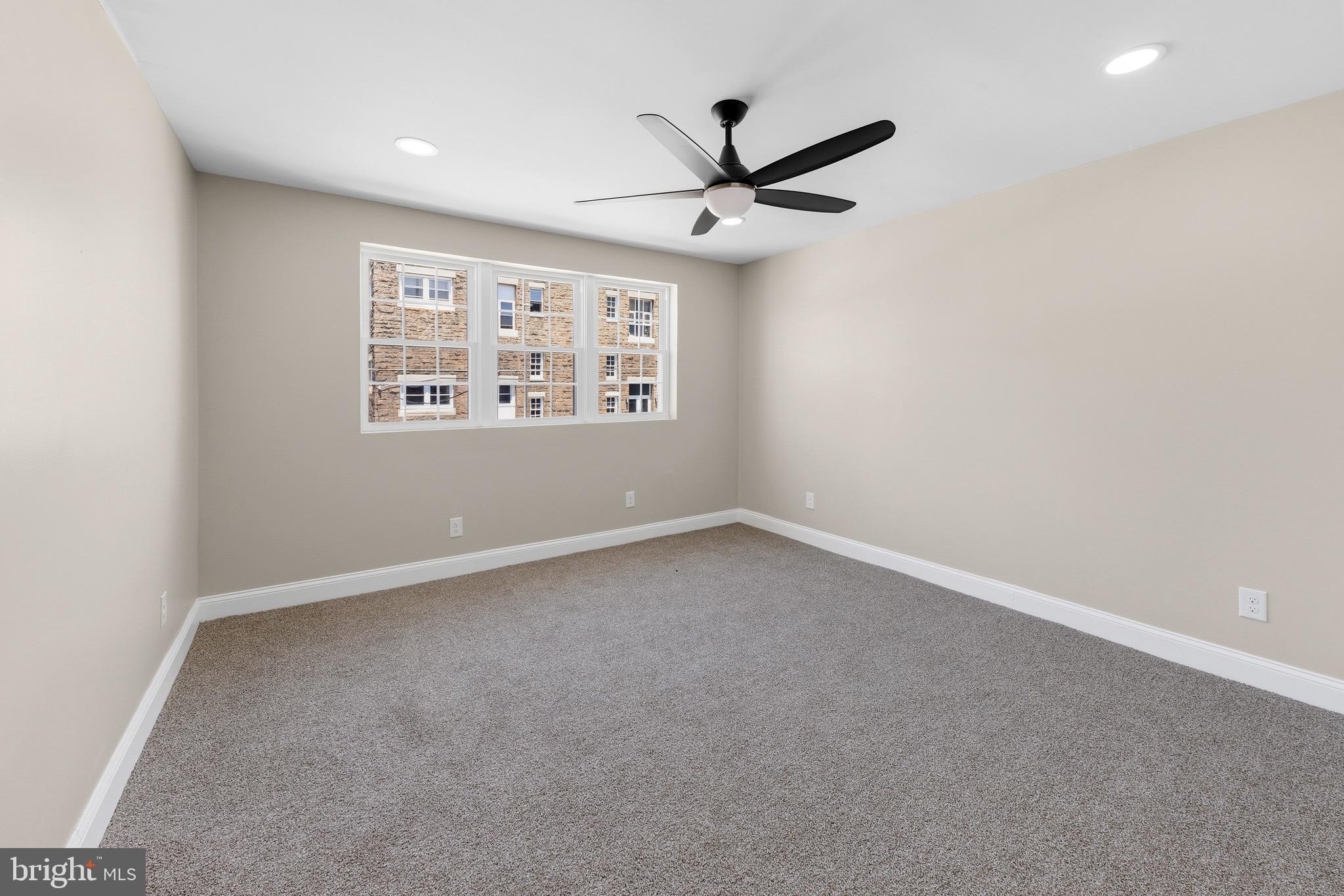 BRIDESBURG - Residential