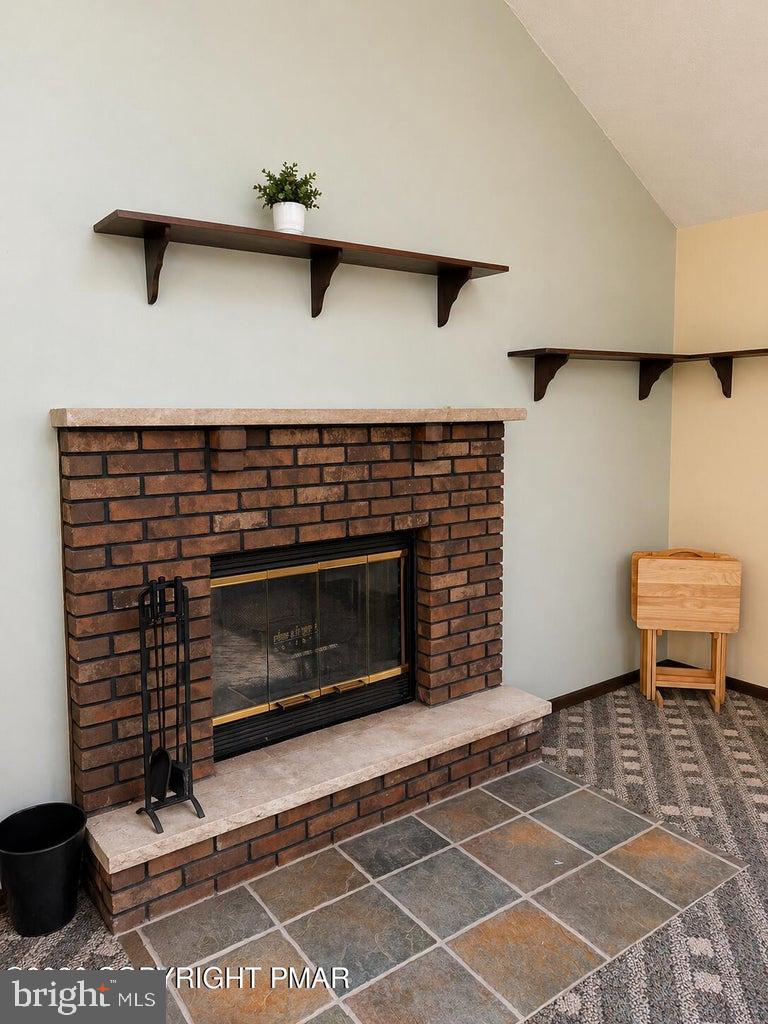 PINE RIDGE - Residential