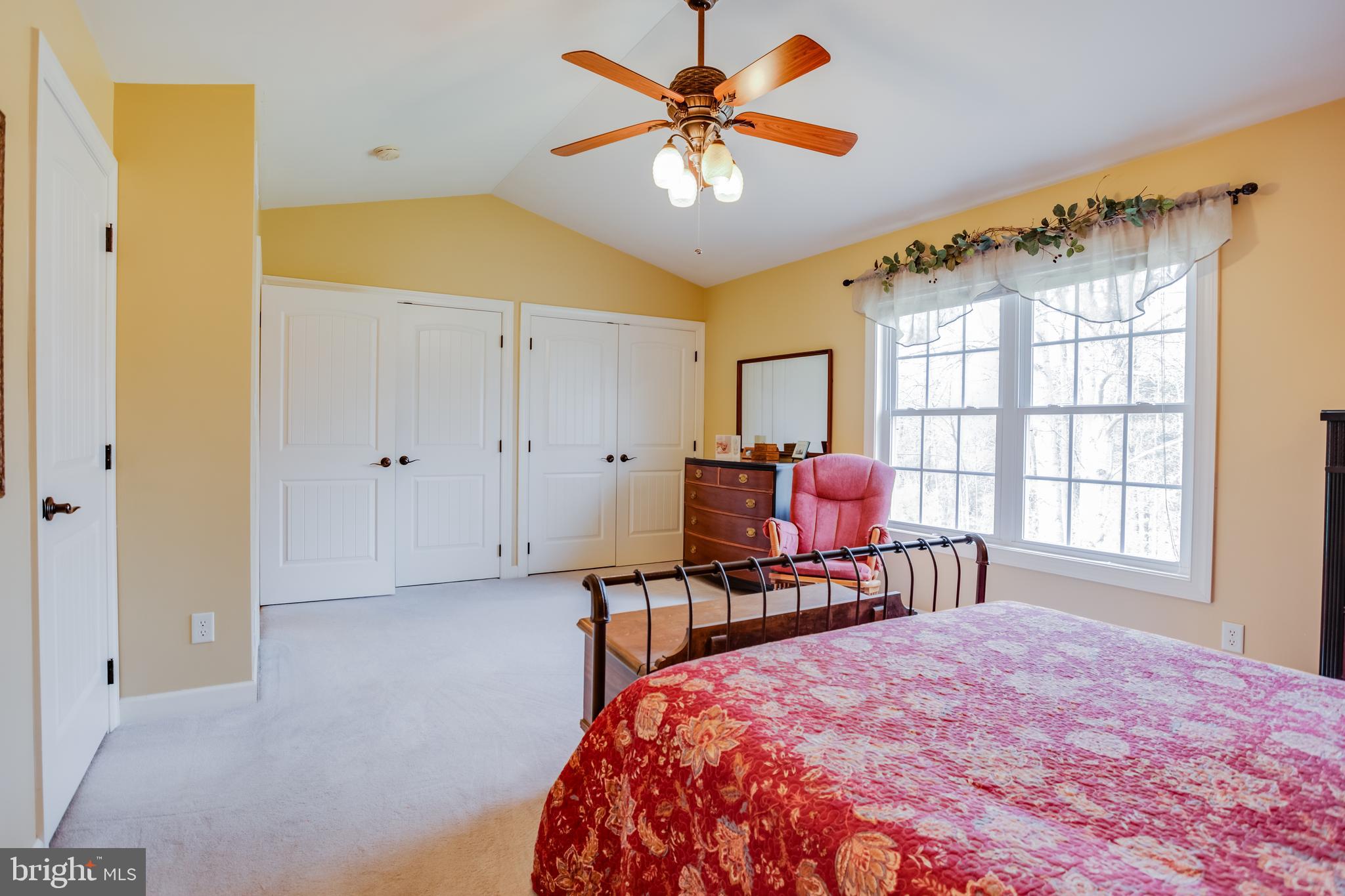 LINWOOD KNOLL - Residential