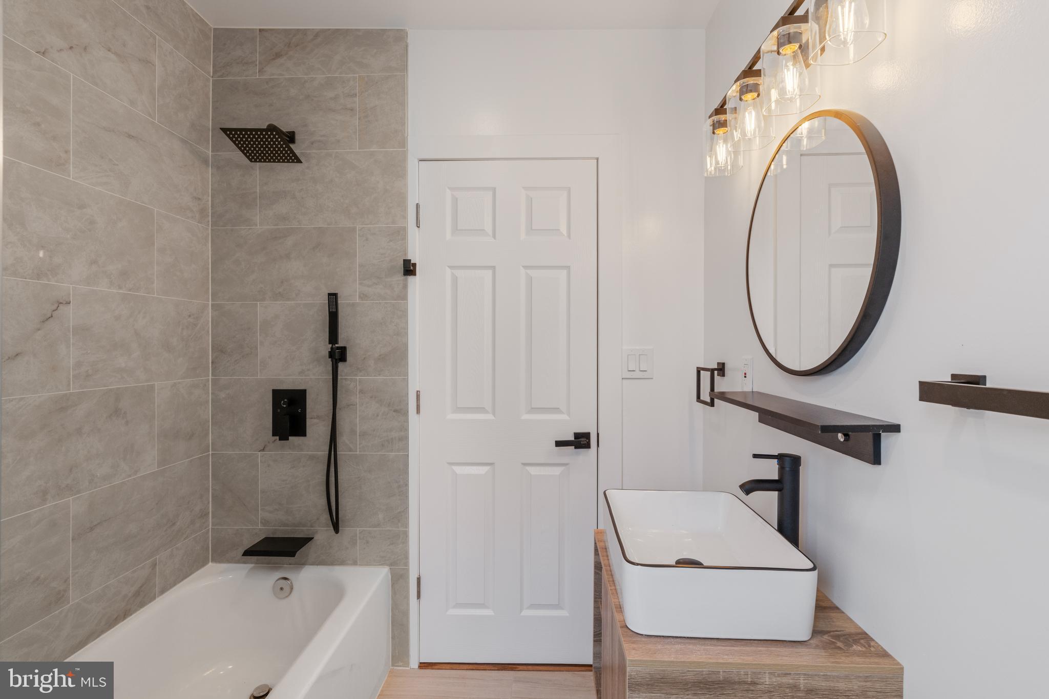 FOX CHASE - Residential