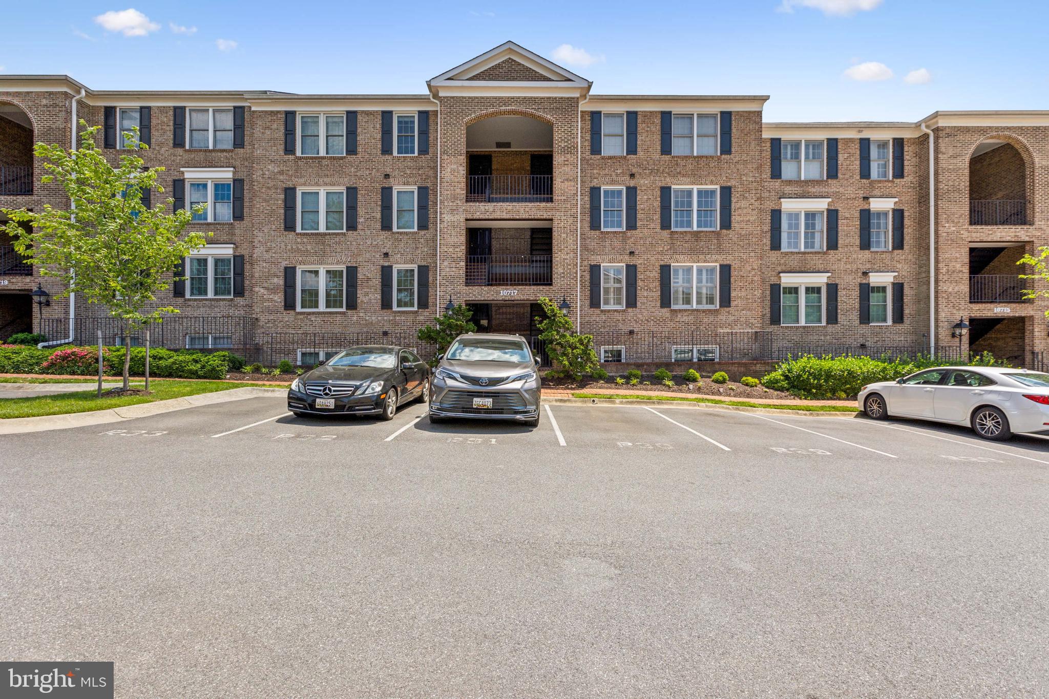 The community does not allow dogs only cats.   Welcome to 10717 Kings Riding Way Unit 201 , a newly renovated condo located in a quiet and peaceful neighborhood. This beautiful property boasts 1,156 square feet of living space, including 2 spacious bedrooms, 2 full bathrooms. The main level offers a spacious living room and dining area. The kitchen features stainless steel appliances, granite countertops, beautiful wood cabinets and ample storage space. The main level also features a  den and gorgeous sunroom. The primary bedroom with en-suite bathroom and dual sinks. One additional bedrooms and a full bathroom complete the main level.  Washer and dryer in the unit.  One assigned parking space included. This property is just minutes away from shopping, dining, and entertainment options. Conveniently located near major highways and public transportation. A MUST SEE!