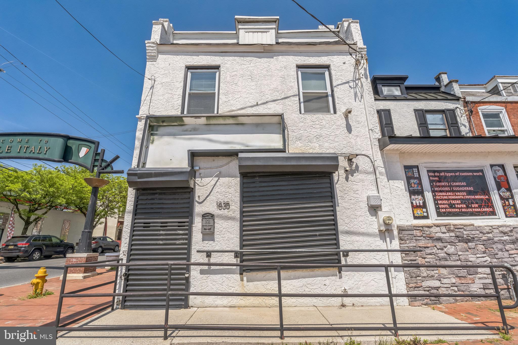 LITTLE ITALY - Commercial Sale