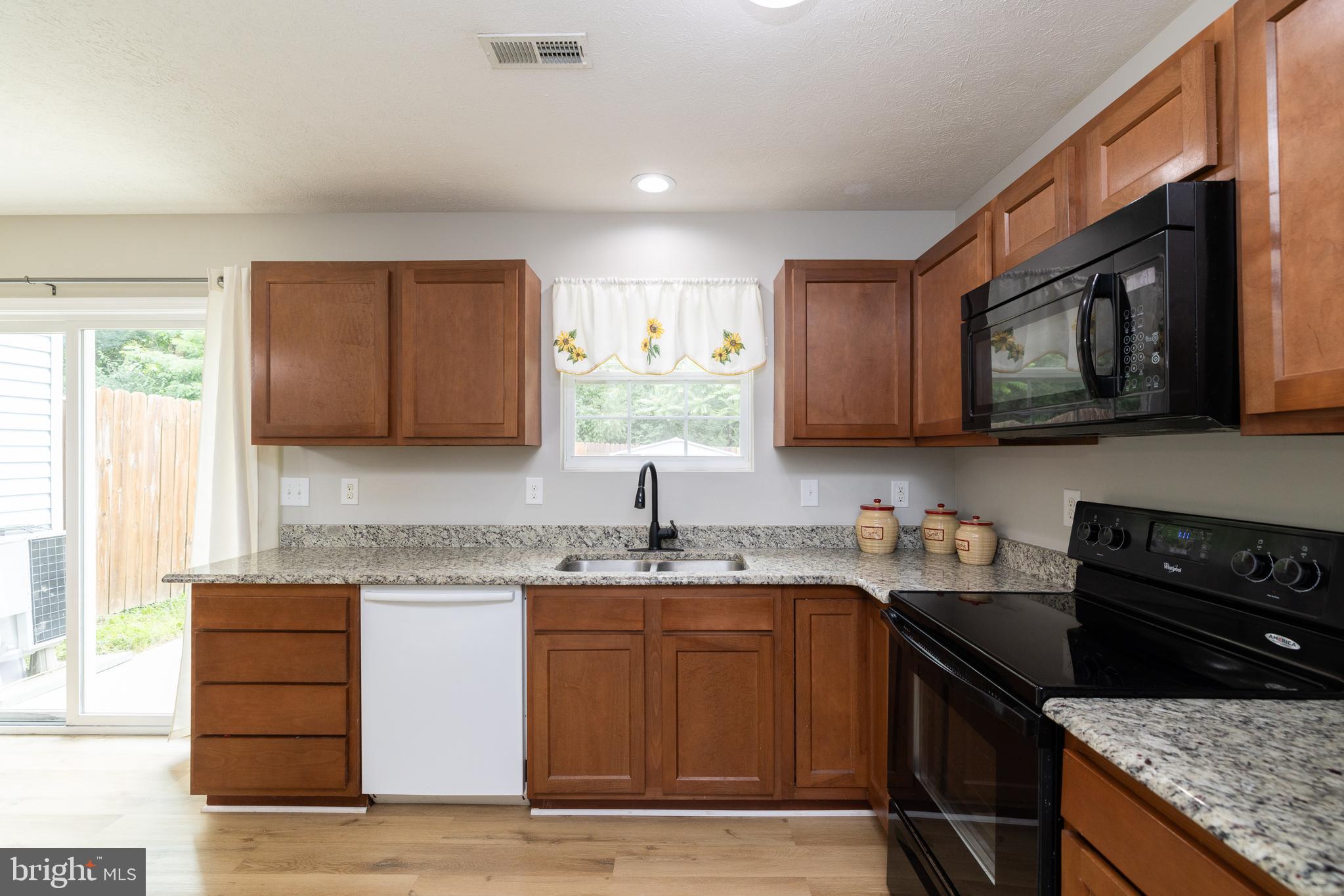 INWOOD VILLAGE - Residential