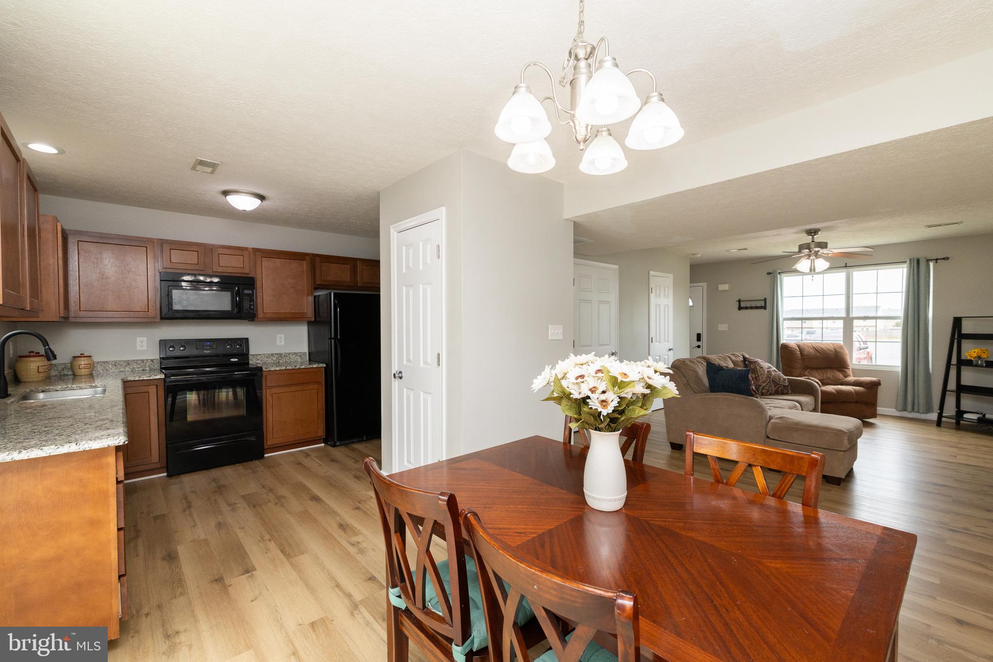 INWOOD VILLAGE - Residential