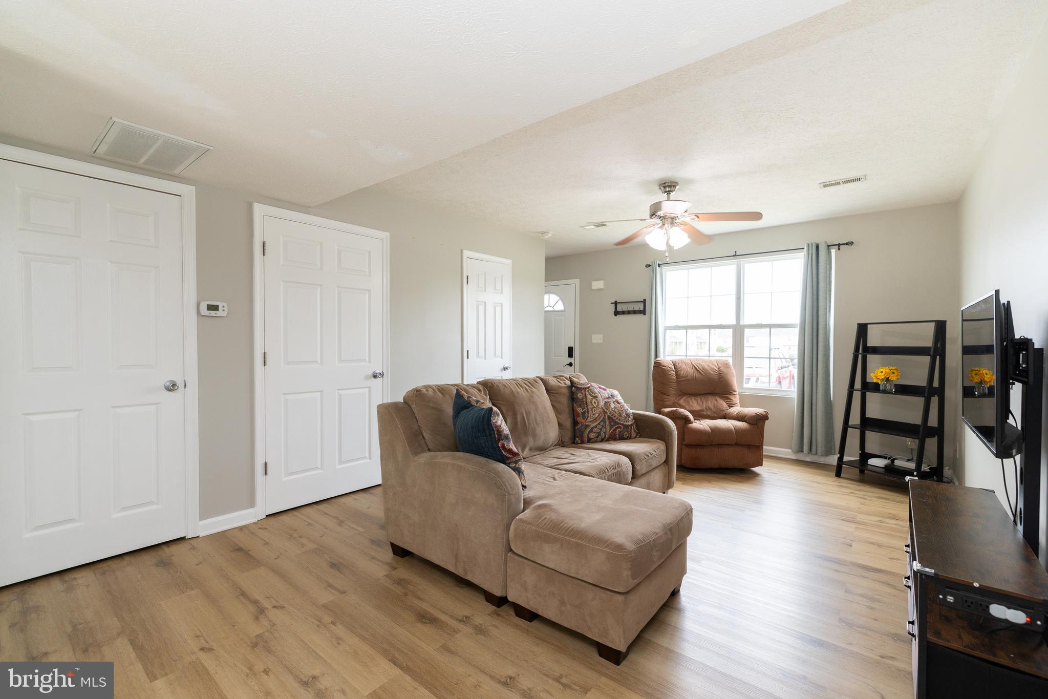 INWOOD VILLAGE - Residential