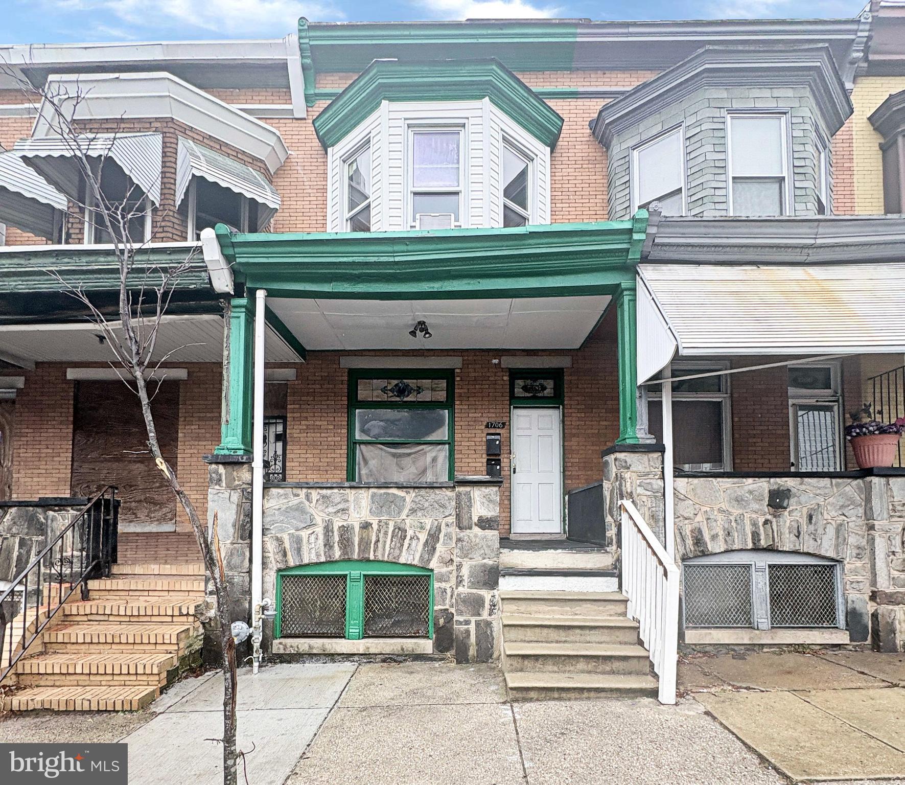 Welcome to this 3-bedroom, 2-bathroom townhouse in the desirable Coppins Heights neighborhood. Built in 1920, this home exudes character with its classic brick exterior and inviting interior spaces. Venture inside to find spacious living spaces with laminated plank flooring that flows throughout the main and upper levels. The eat-in kitchen provides a cozy spot for casual meals, while the well-appointed bathrooms feature a convenient tub shower combination, ensuring relaxation after a long day. With three generous bedrooms, there's ample space for rest and rejuvenation. The full, unfinished basement offers endless possibilities-transform it into a recreation room, home gym, or additional storage space. Enjoy the outdoors on your porch or patio, perfect for morning coffee or evening relaxation. The rear yard provides a private retreat for gardening or outdoor activities. Located on a quiet street with sidewalks and streetlights, this home is not only inviting but also conveniently situated for easy access to local amenities. Don't miss this wonderful opportunity! Schedule a showing today!