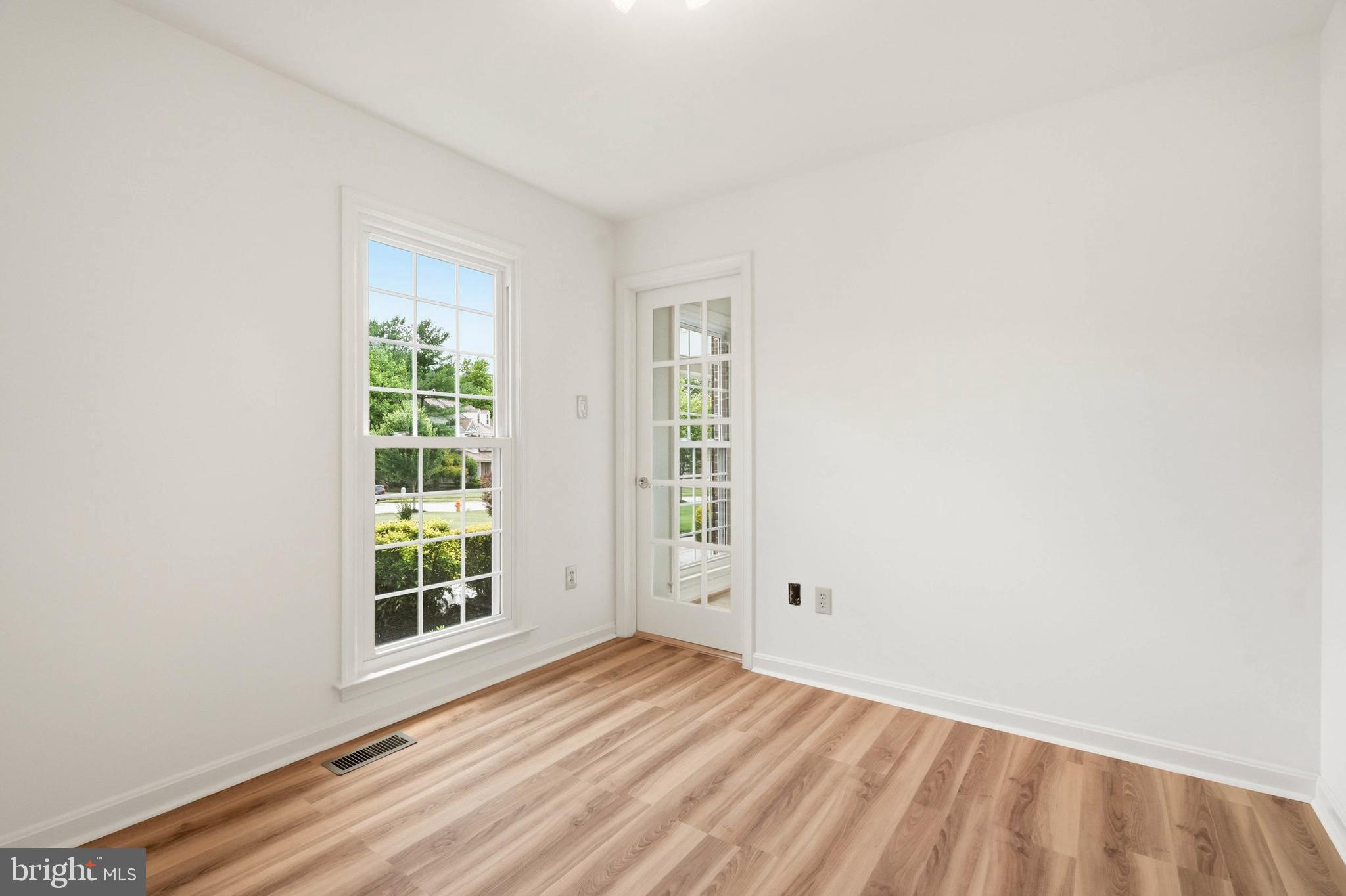 BURLEIGH MANOR - Residential