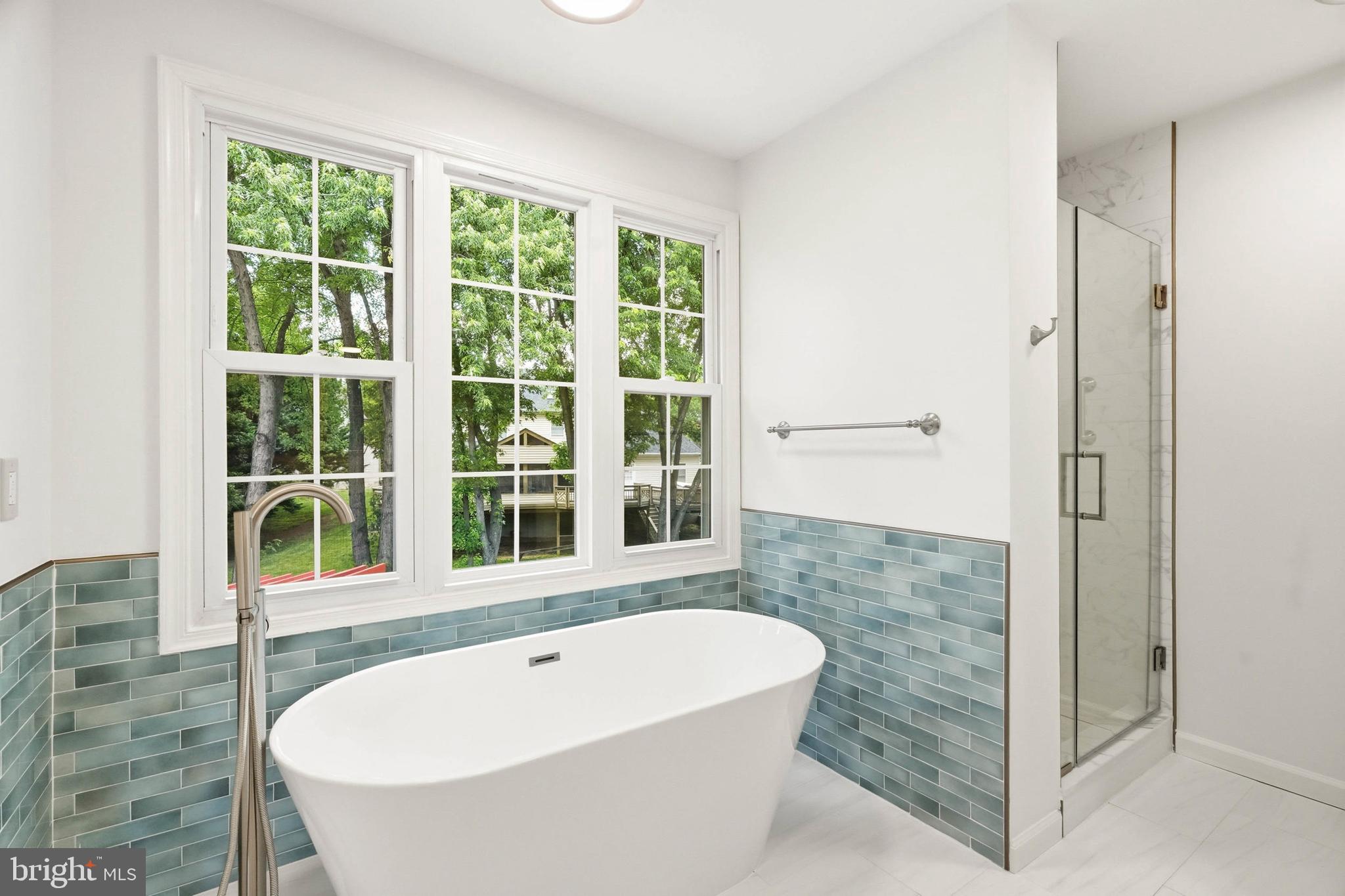 BURLEIGH MANOR - Residential