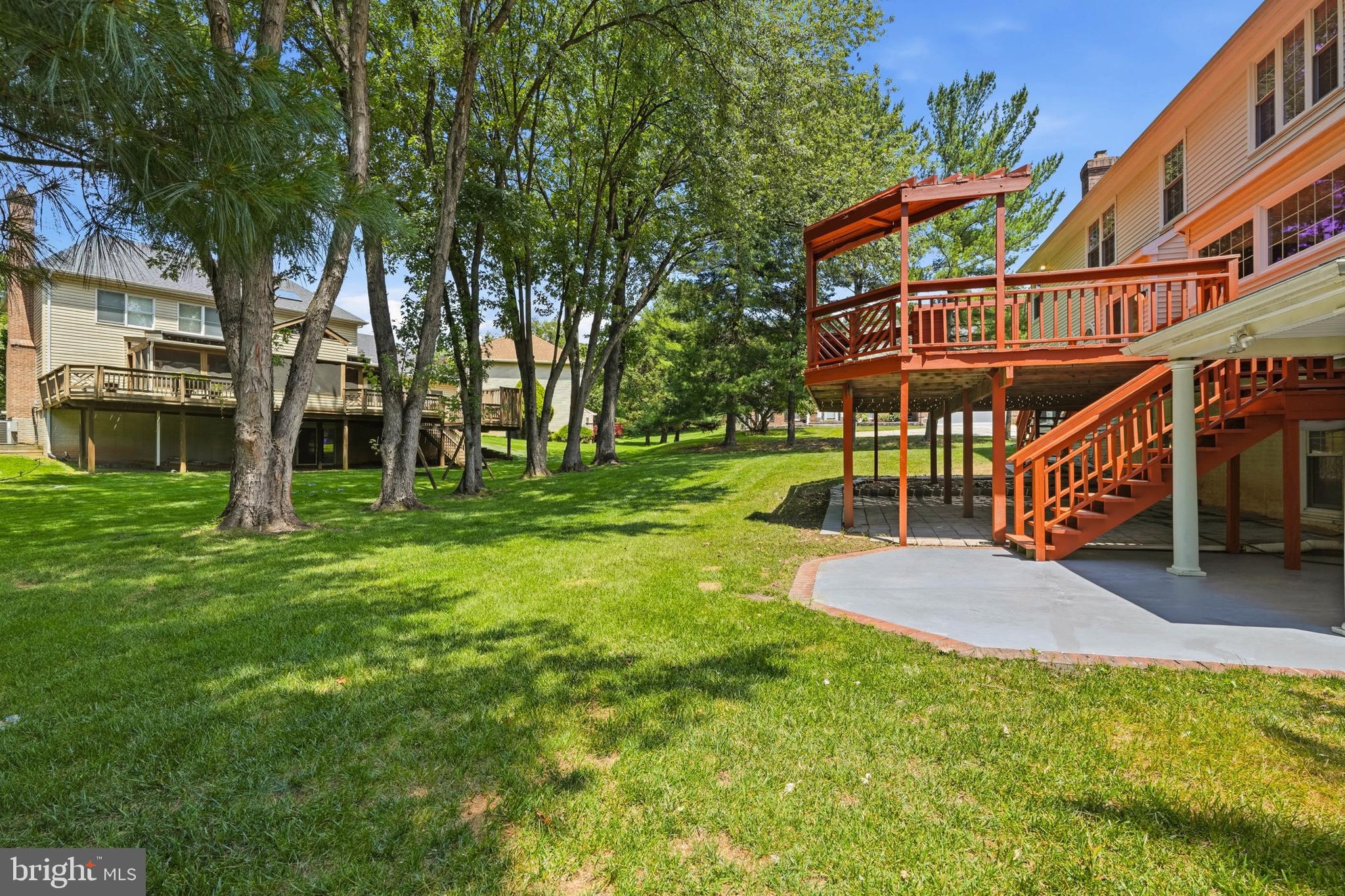 BURLEIGH MANOR - Residential
