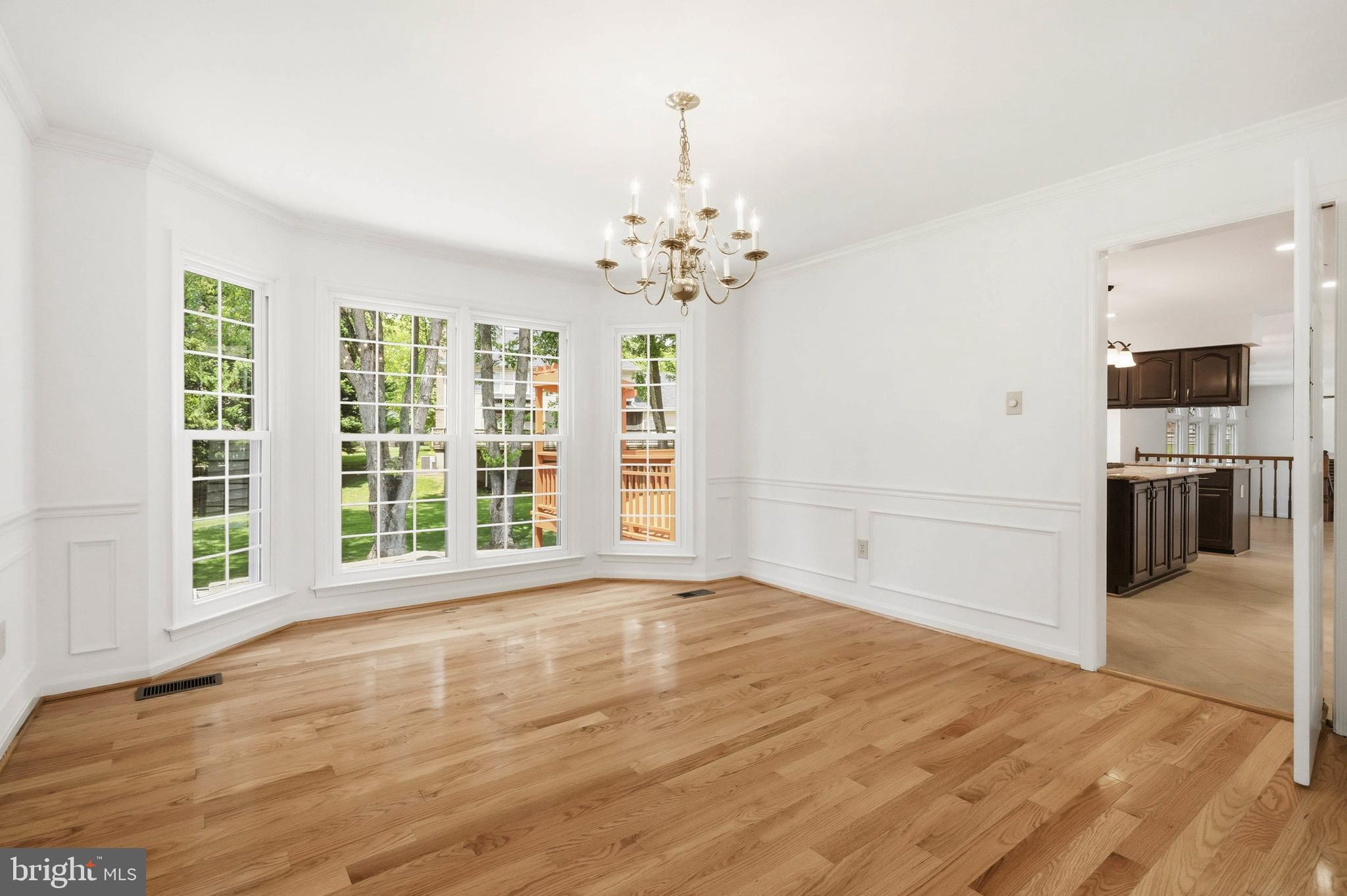 BURLEIGH MANOR - Residential