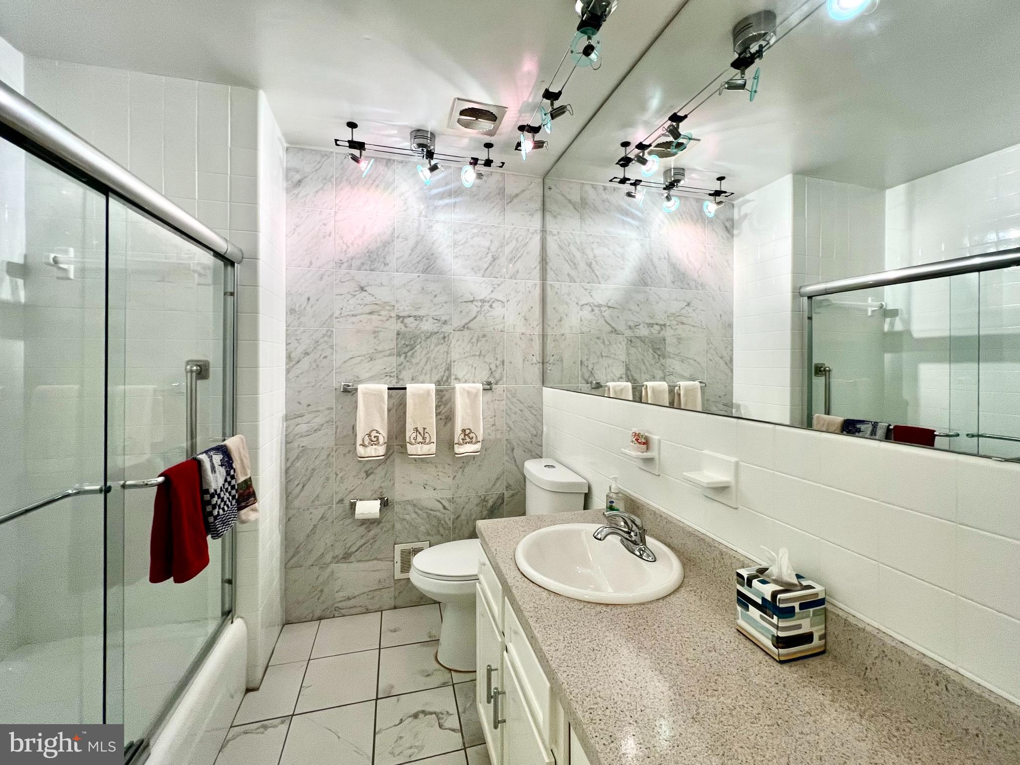 STONEGATE - Residential