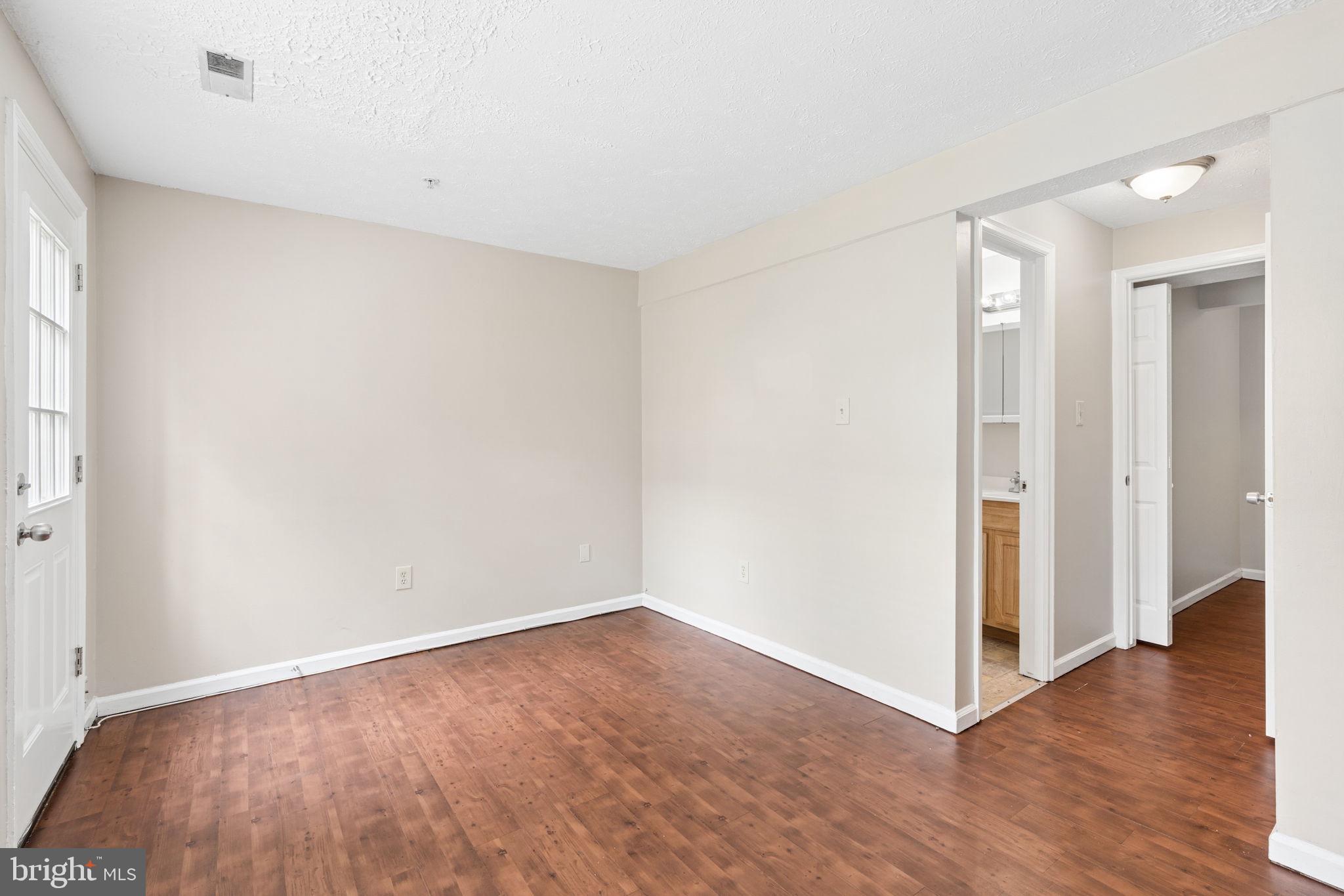 SADDLE CREEK - Residential