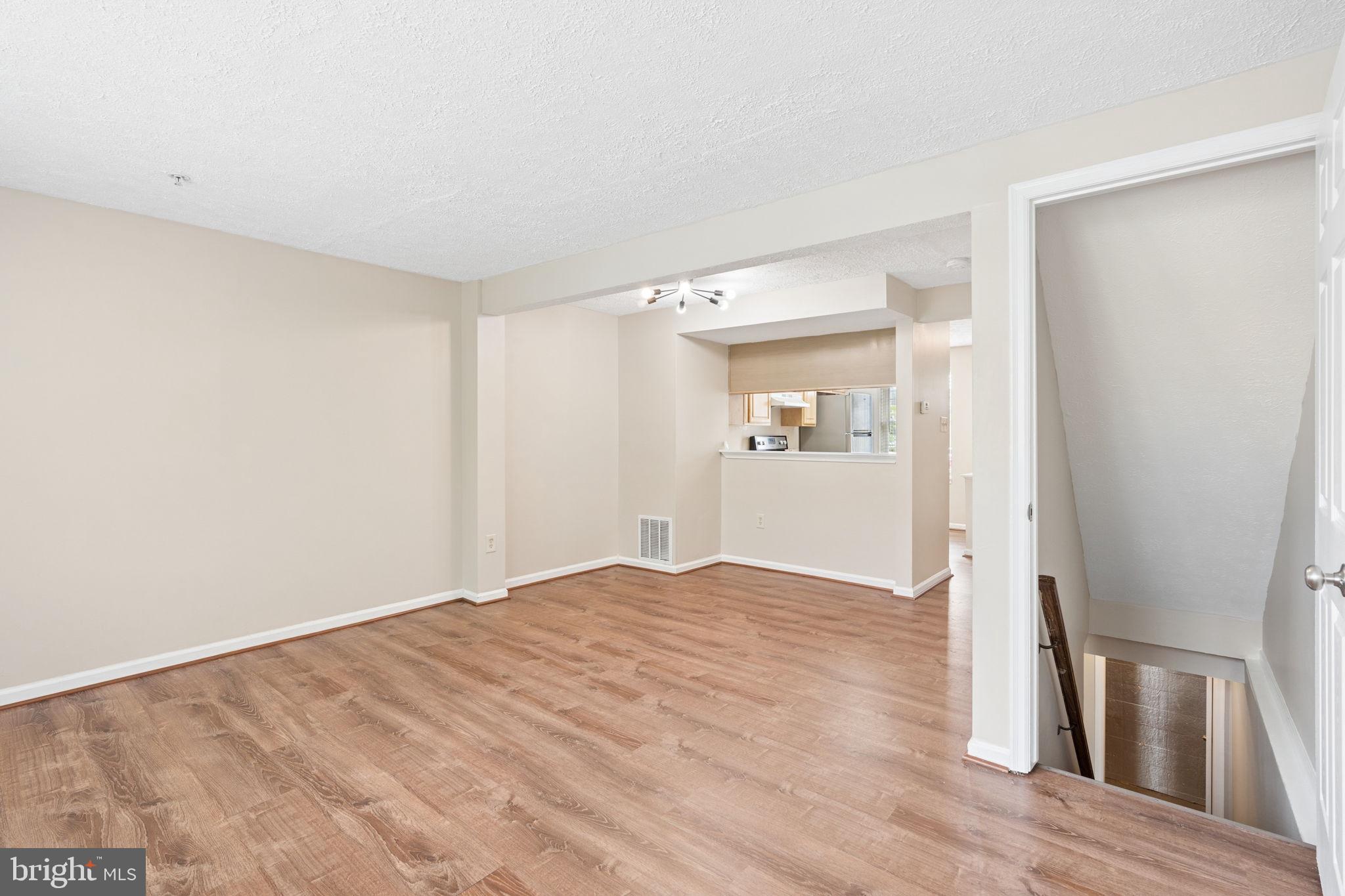 SADDLE CREEK - Residential