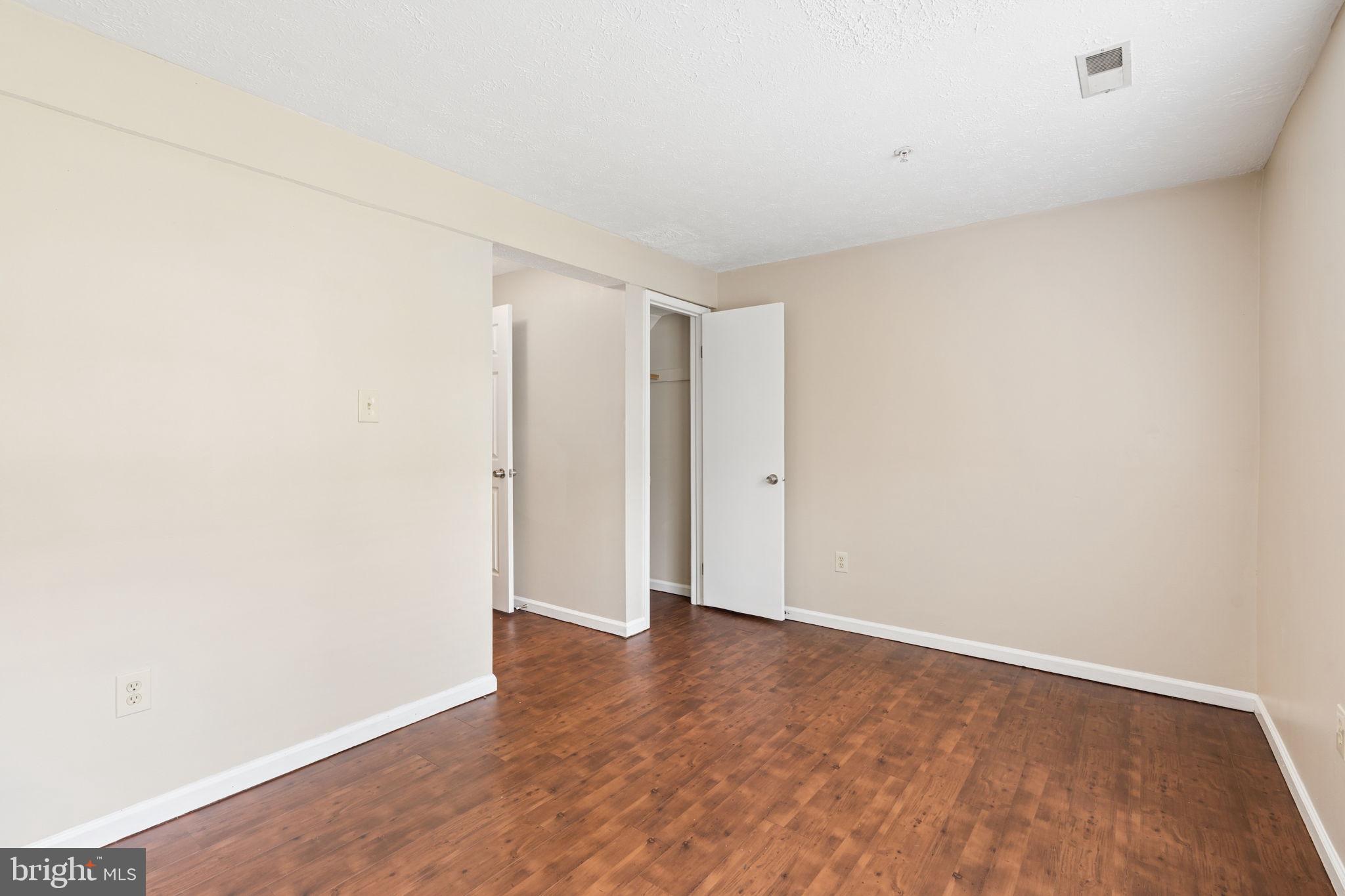 SADDLE CREEK - Residential