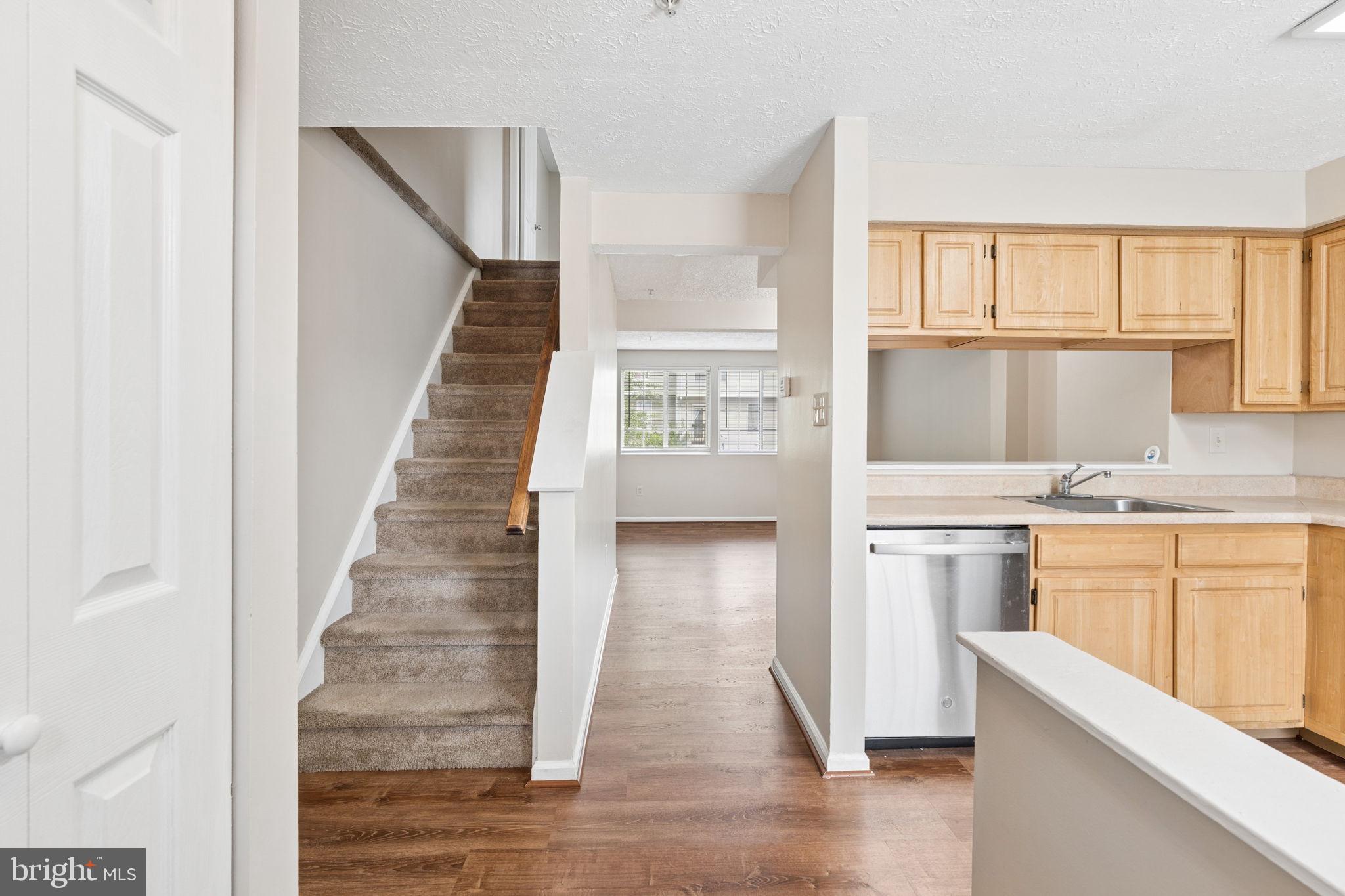 SADDLE CREEK - Residential