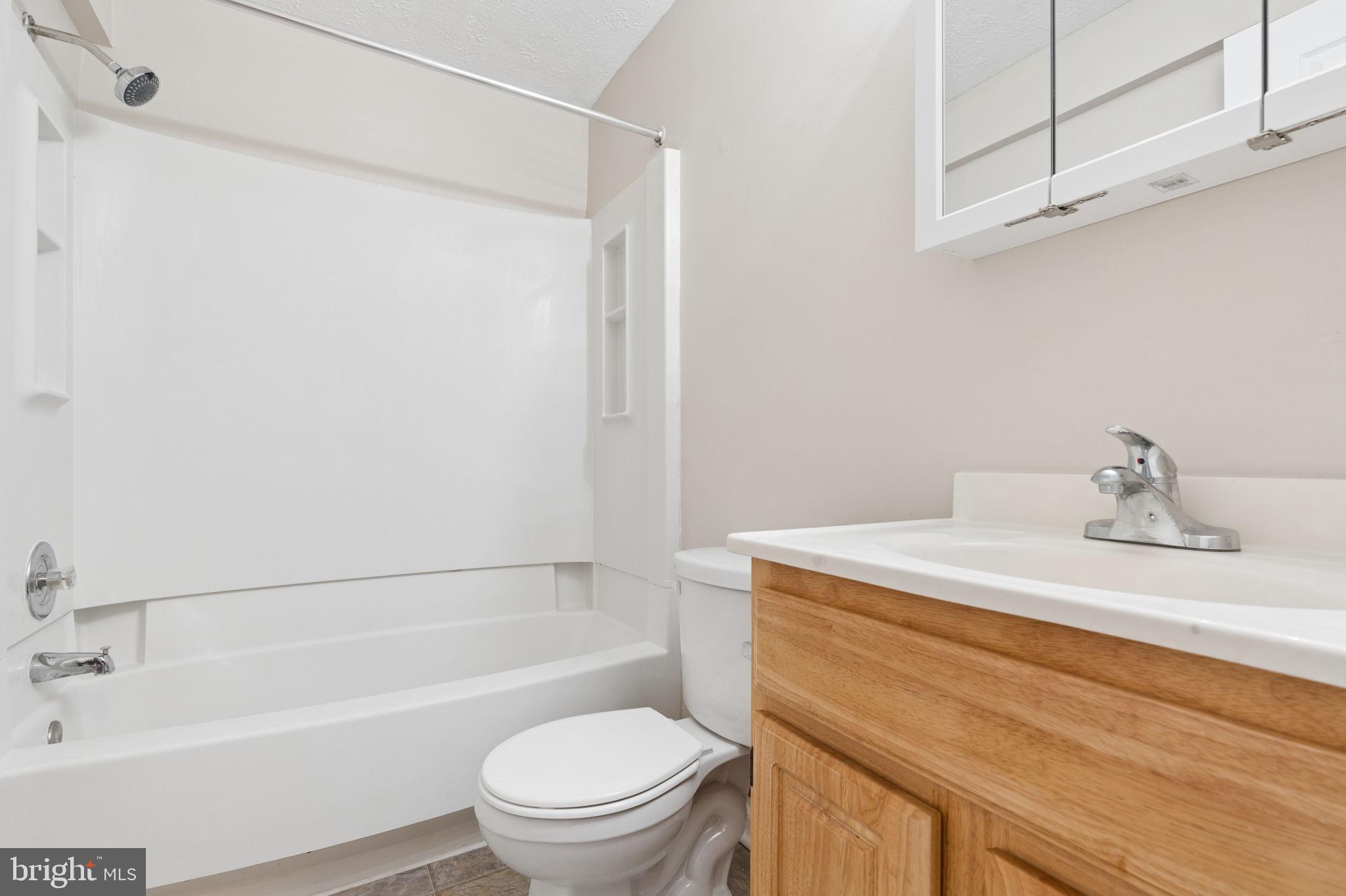 SADDLE CREEK - Residential
