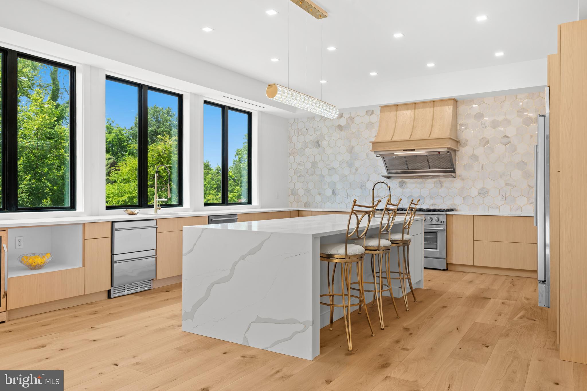 CHESTNUT HILL - Residential