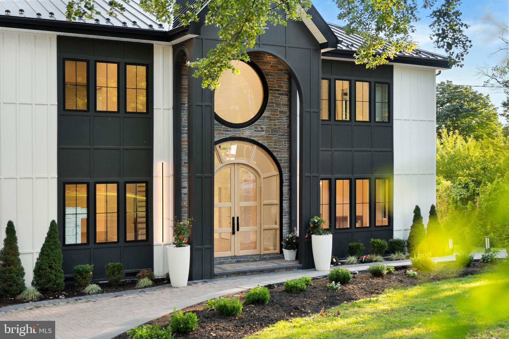 CHESTNUT HILL - Residential