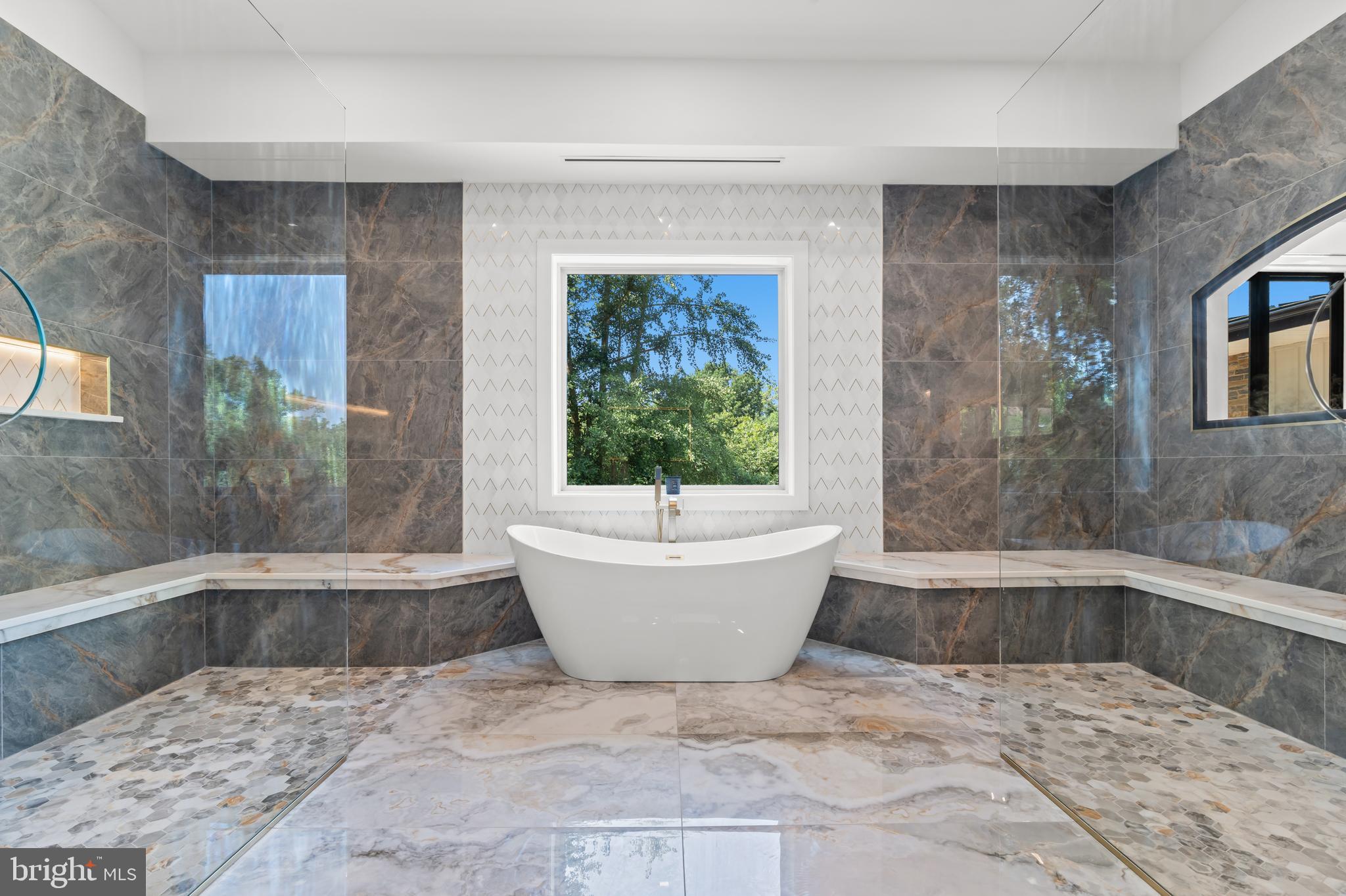 CHESTNUT HILL - Residential