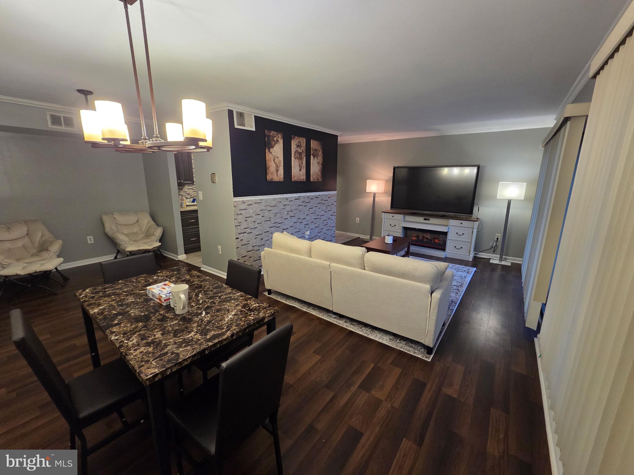 HUNTING RIDGE - Residential