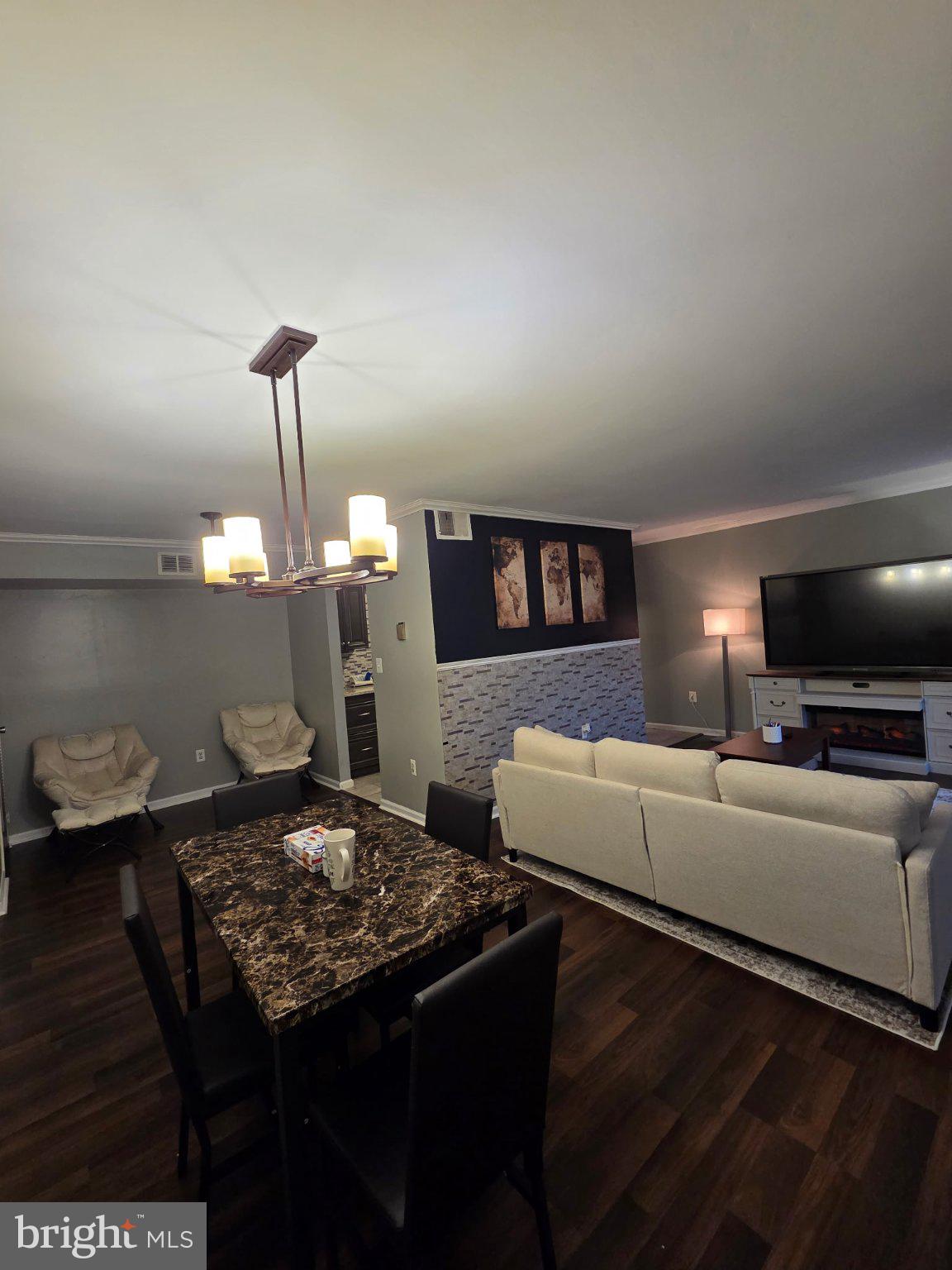 HUNTING RIDGE - Residential