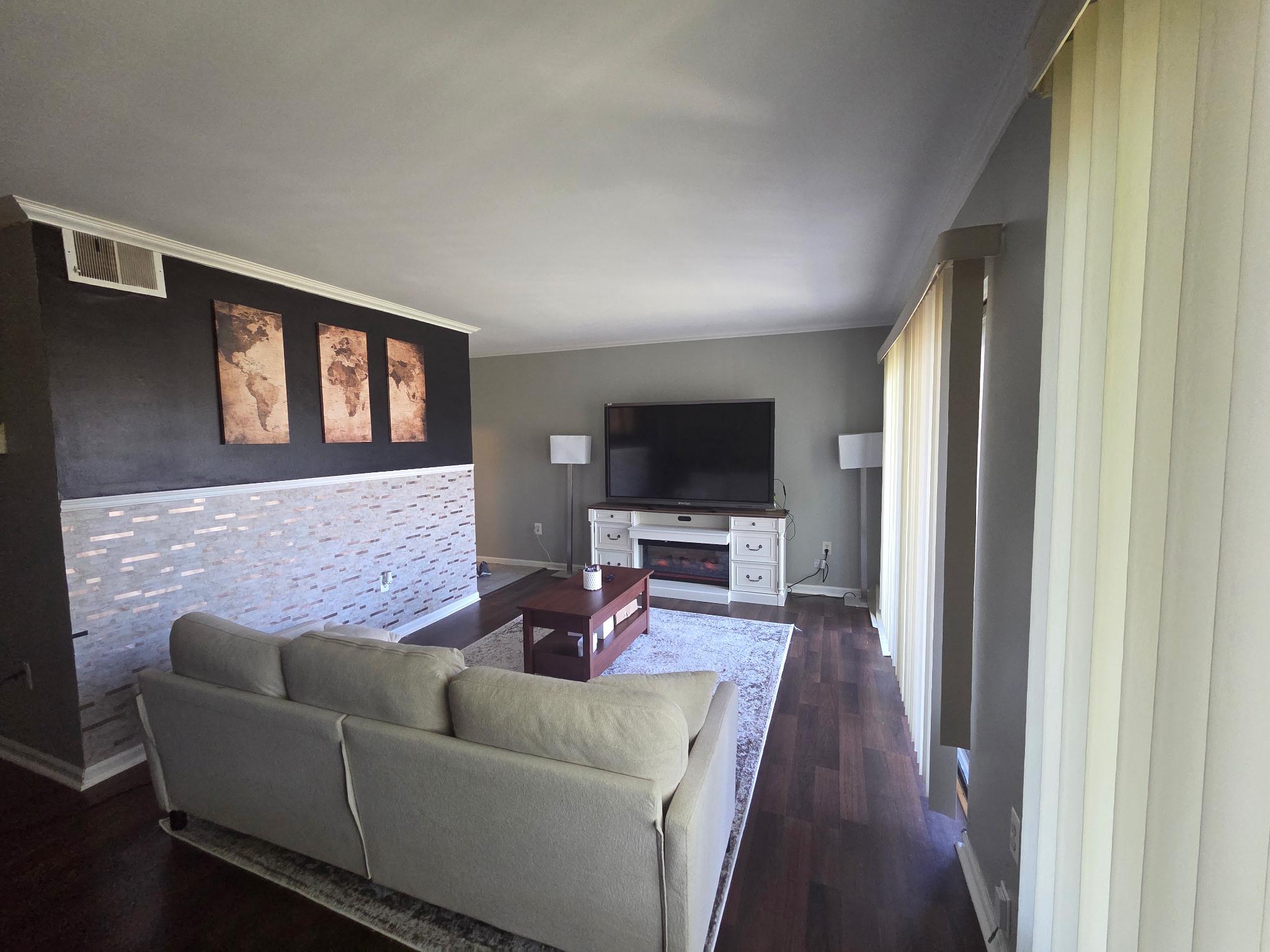 HUNTING RIDGE - Residential