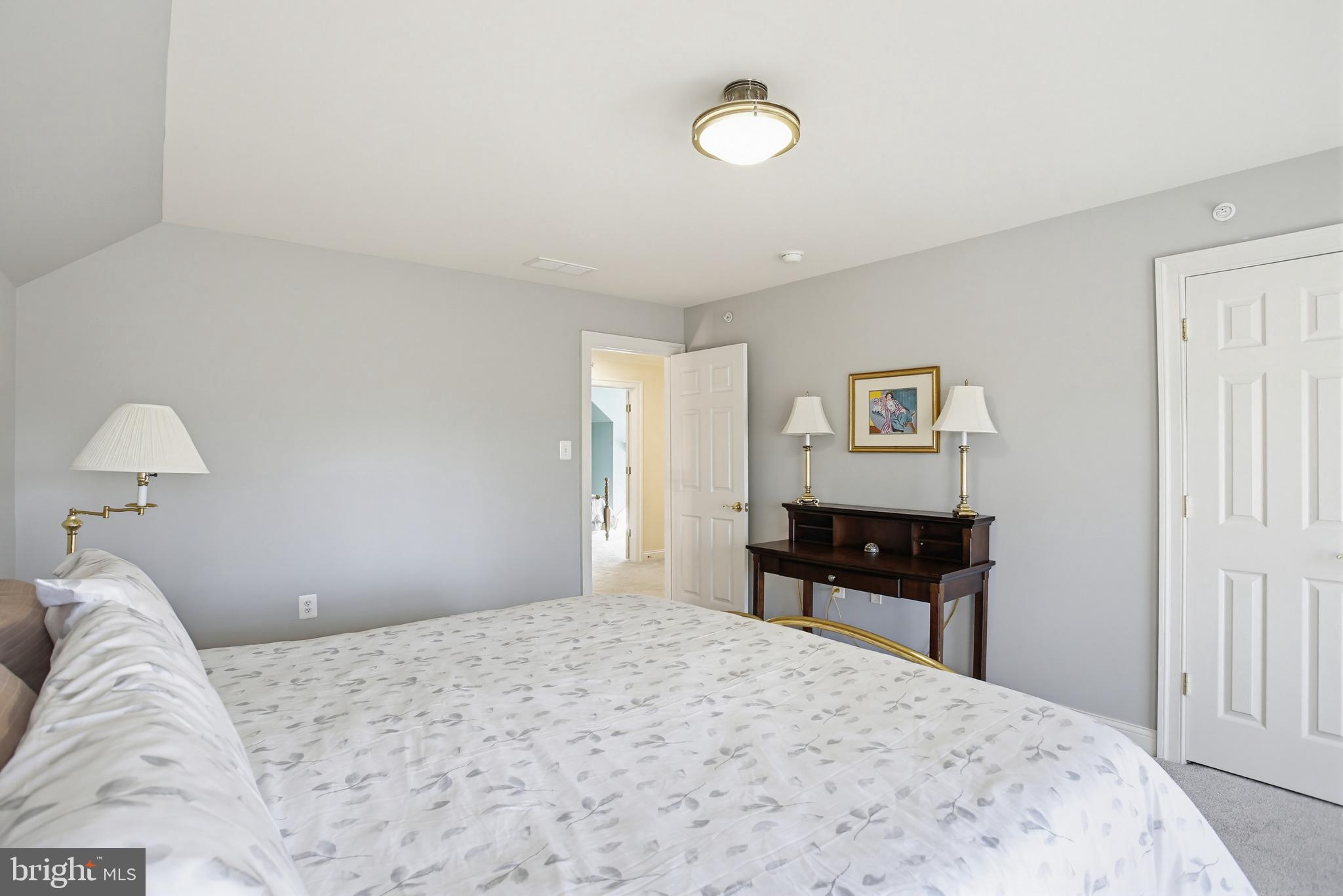 DUNLOY TOWNHOME - Residential