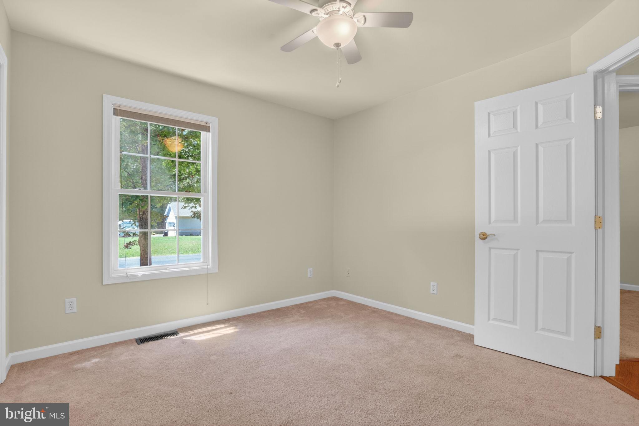 CAPTAIN'S COVE - Residential