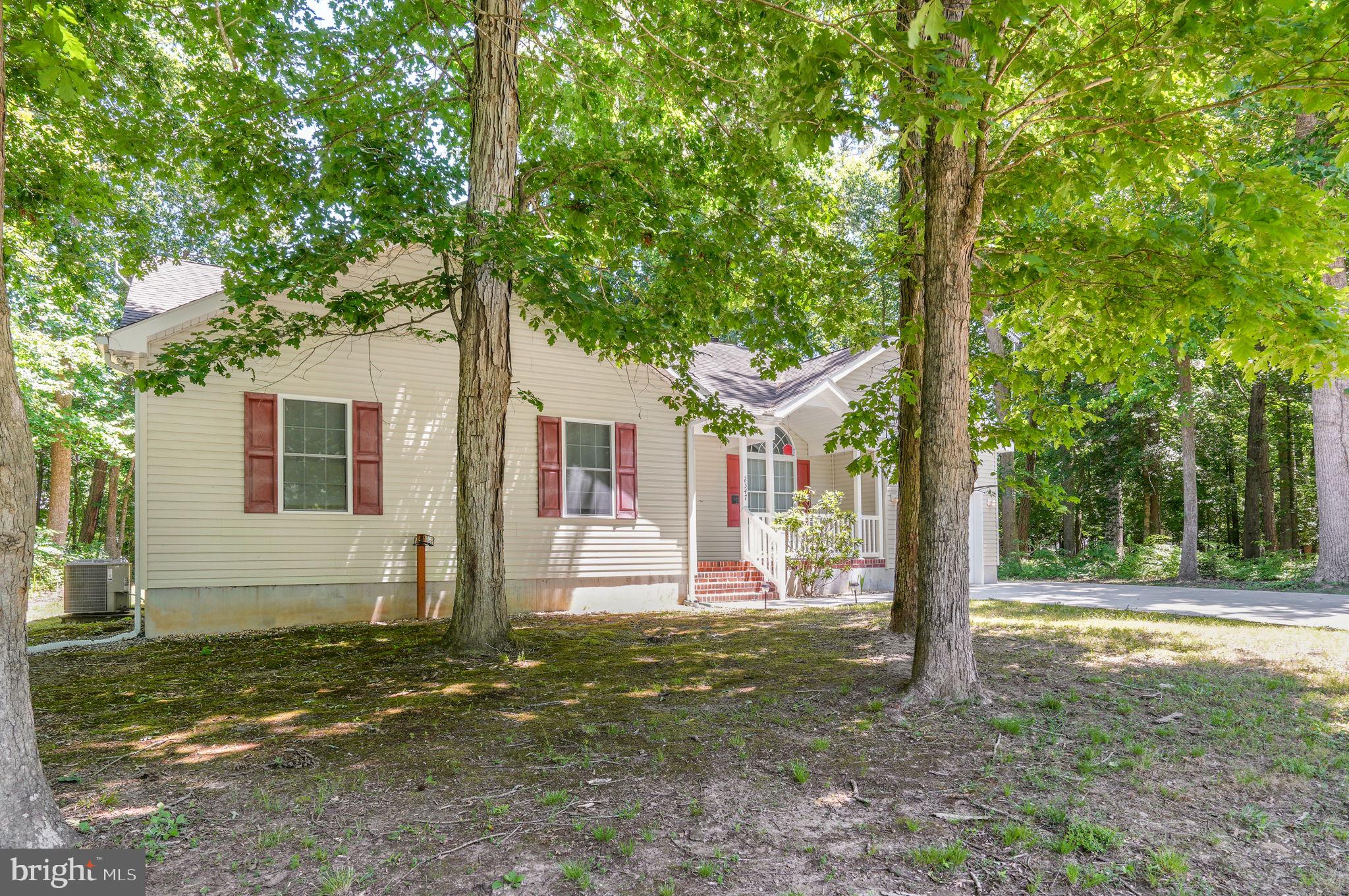 CAPTAIN'S COVE - Residential