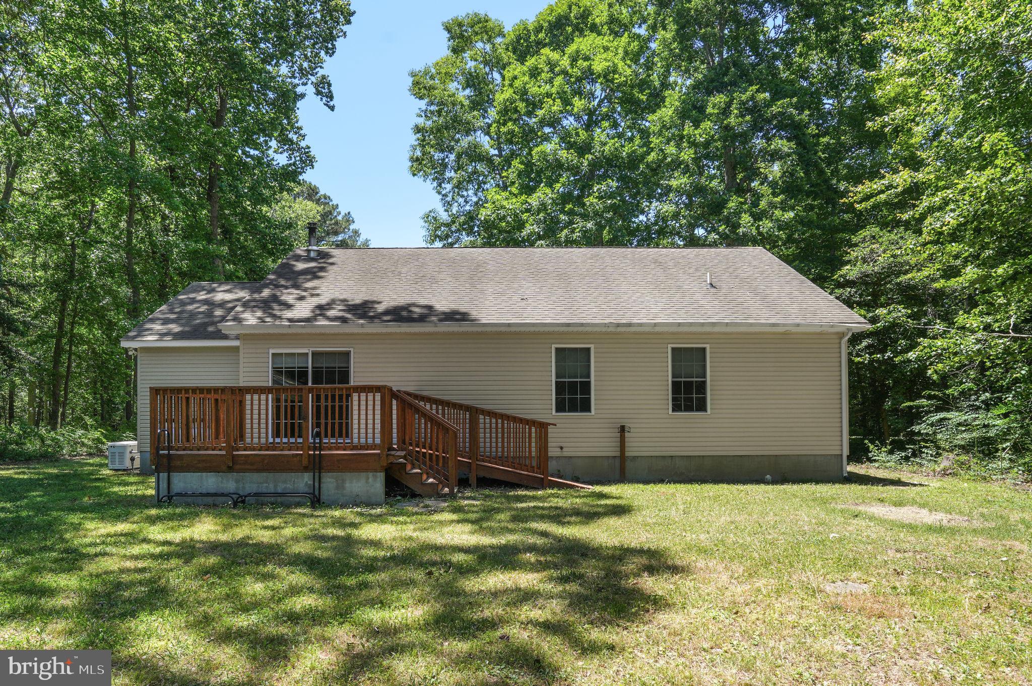 CAPTAIN'S COVE - Residential