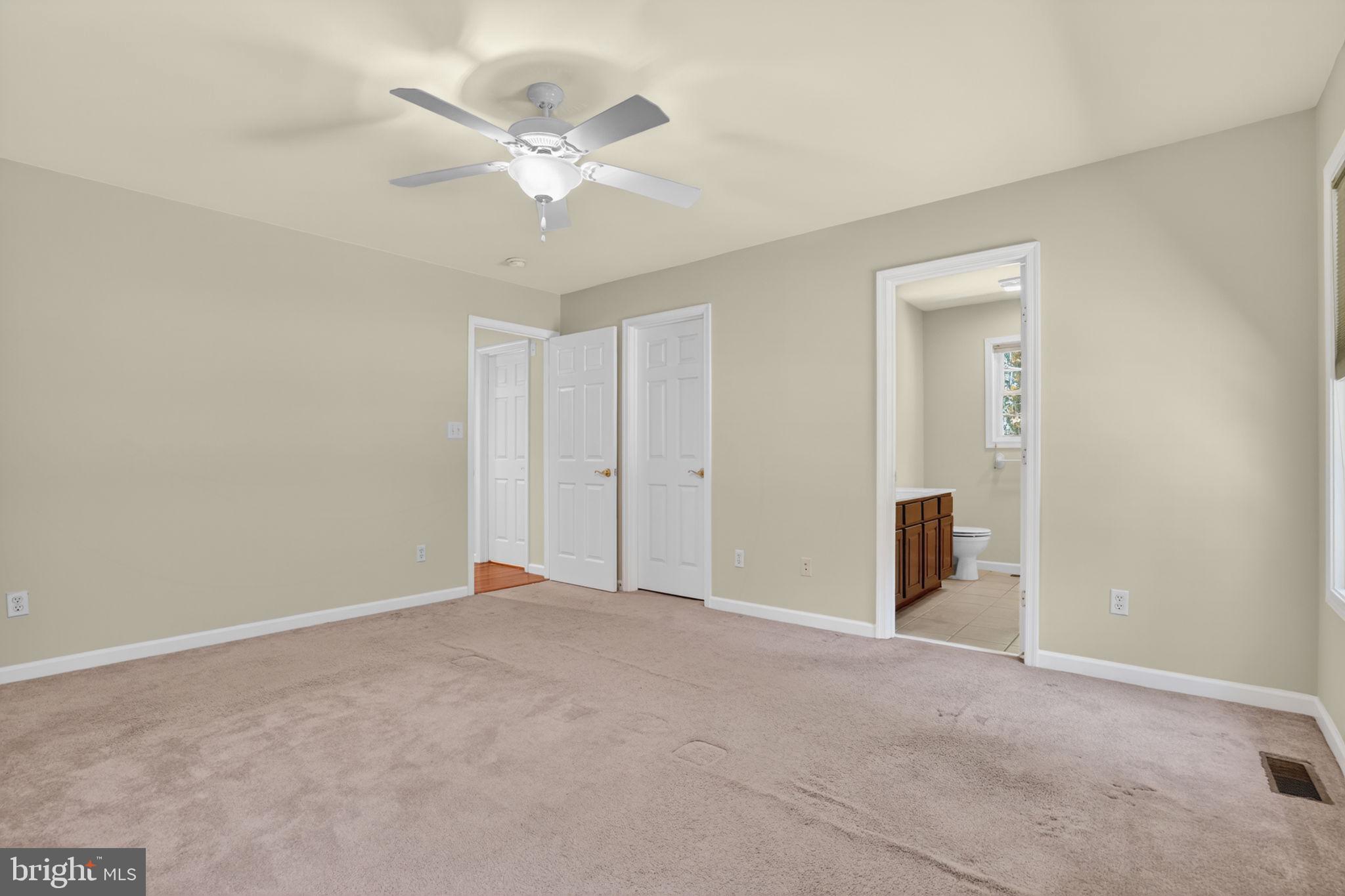 CAPTAIN'S COVE - Residential