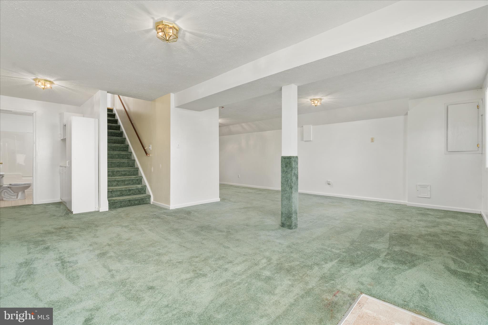 HILLVIEW SUBDIVI - Residential