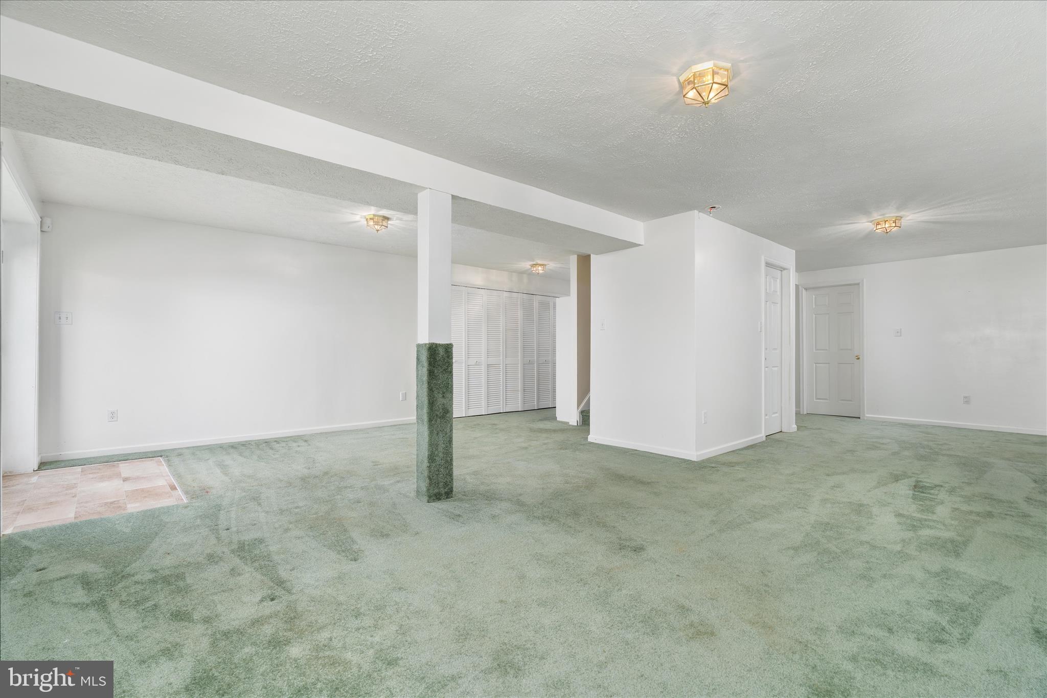 HILLVIEW SUBDIVI - Residential