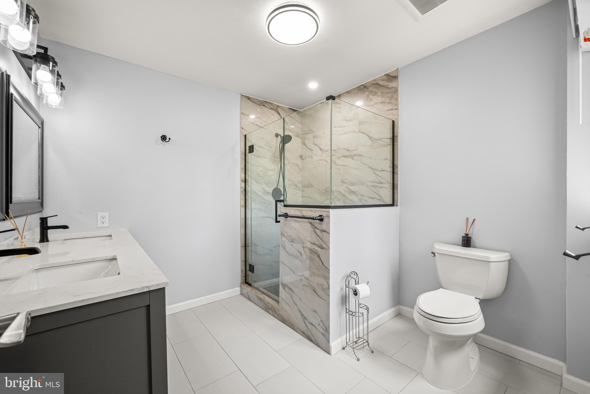 QUARTERS - Residential