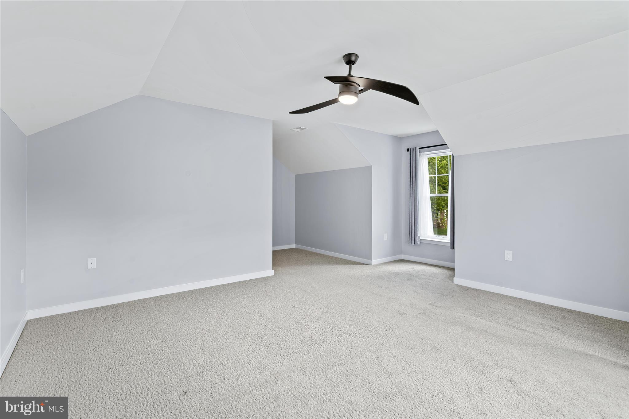 THE MEADOW AT NEW MARKET - Residential